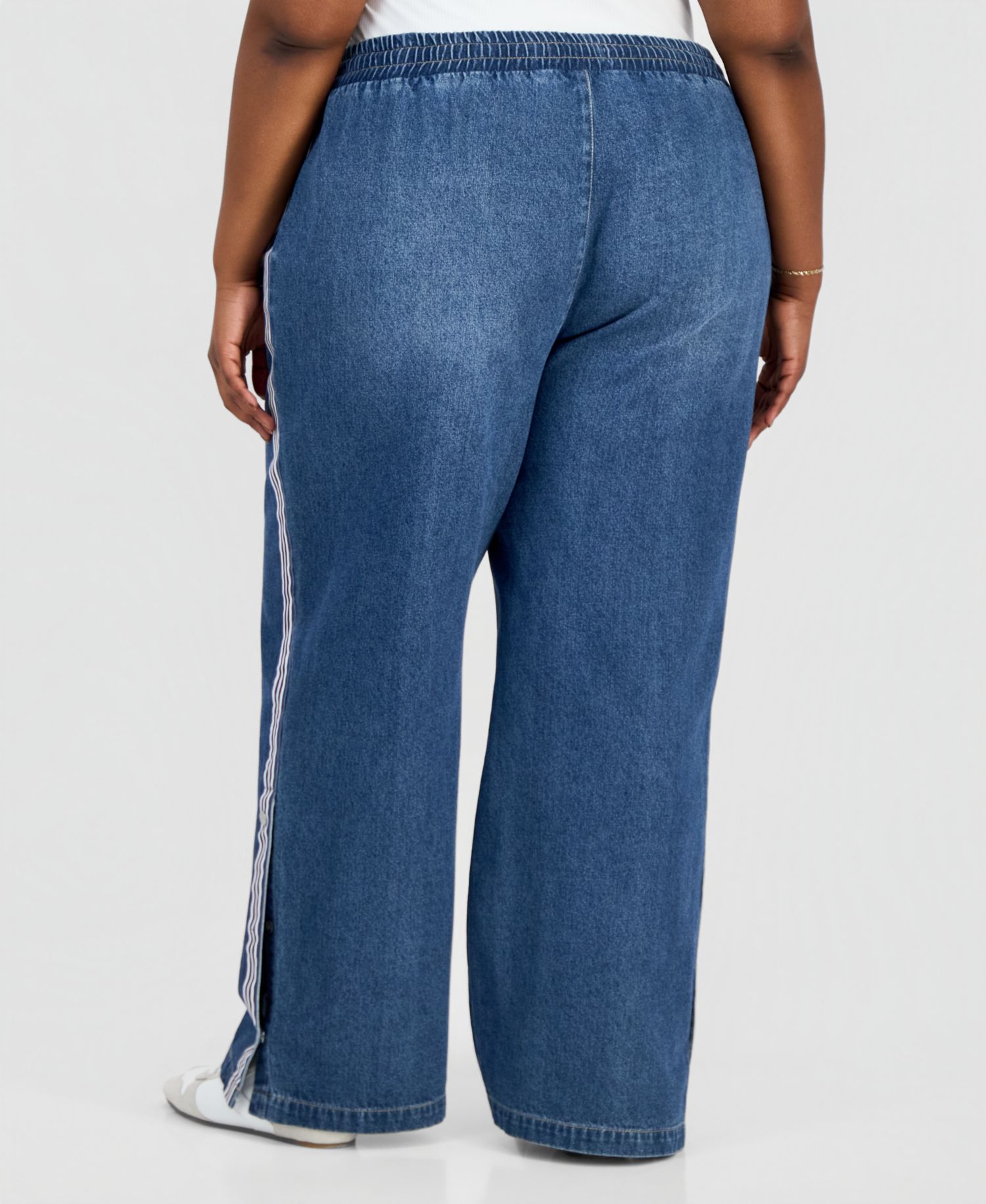 Trendy Plus Size Side-Striped Breakaway Jeans