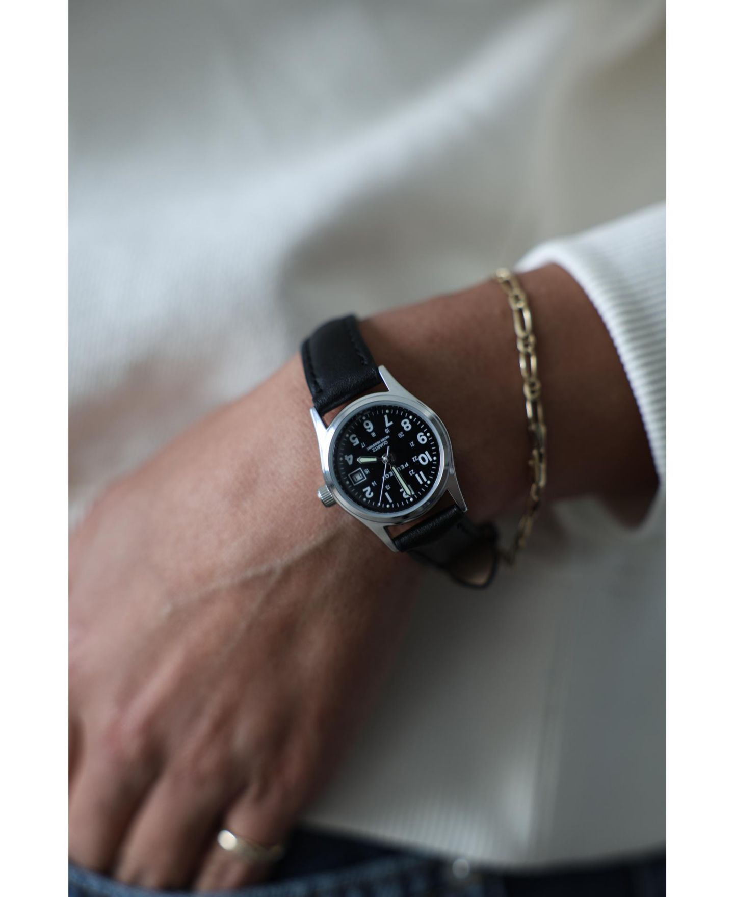 Женские часы Peugeot Women s Black Nurses Sport Calendar Wrist Watch with Black Leather Strap — фото 4