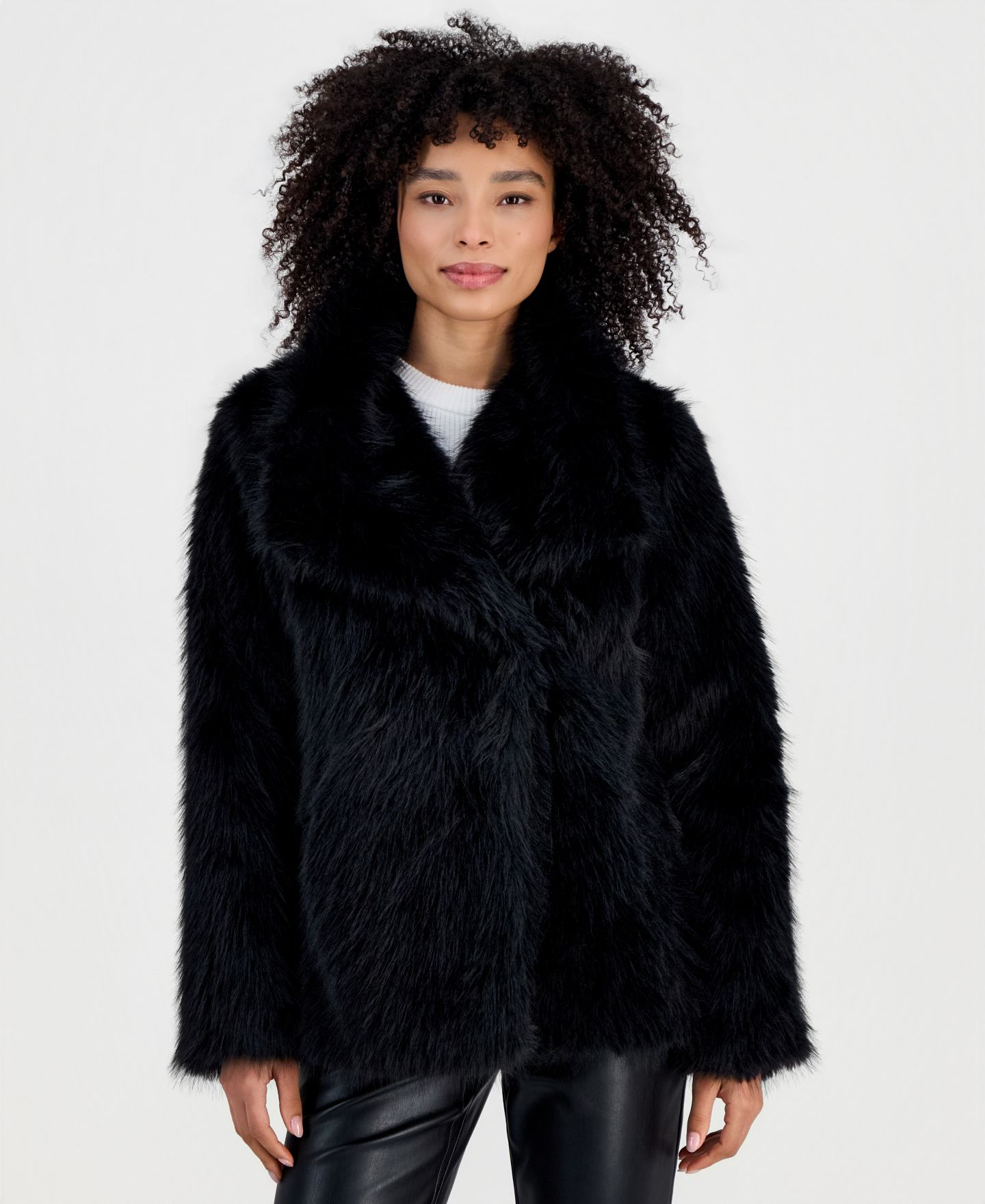 Женское пальто Steve Madden Faux Fur Extended Collar, цвет: Чёрный — фото 1