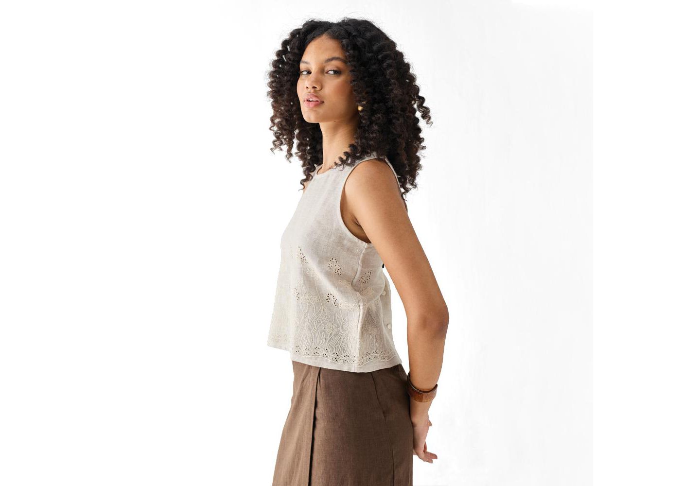 Женский топ Reistor Checkered Linen Embroidered Button-Back — фото 3