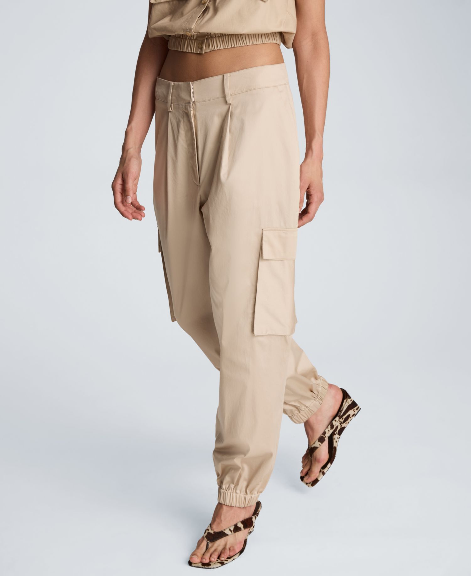Women's High Rise Front Pleat Cargo Jogger Pants