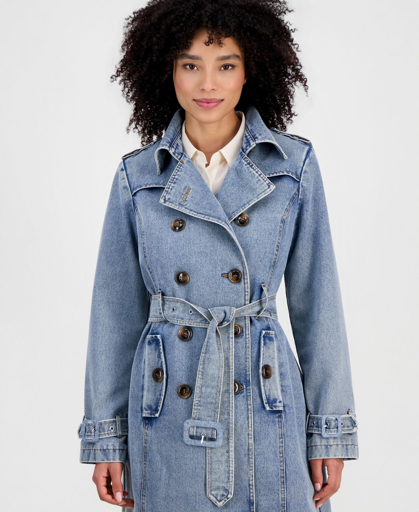 Женское пальто Steve Madden Double-Breasted Denim Trench, цвет: Джинсовый — фото 3