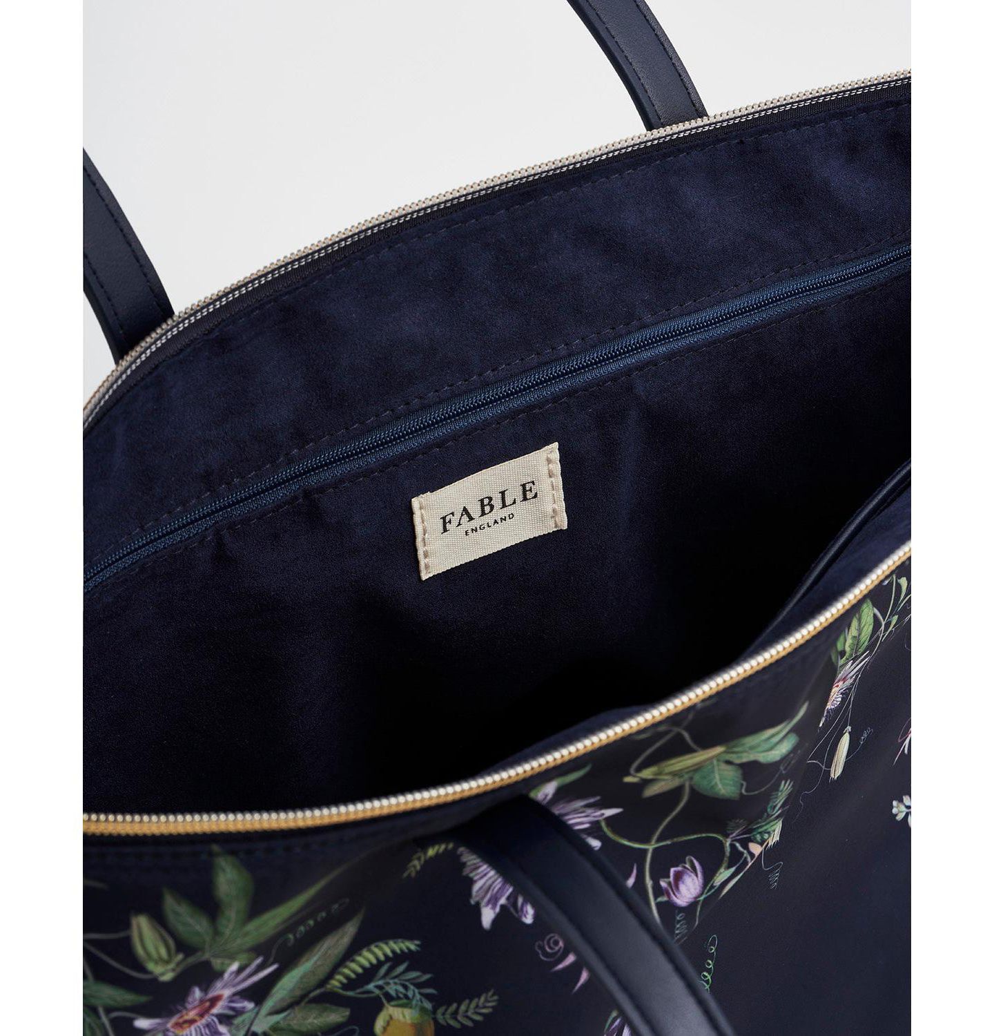 Женская сумка Fable England Passion Flower Printed Grab Tote, цвет: Тёмно-синий — фото 6