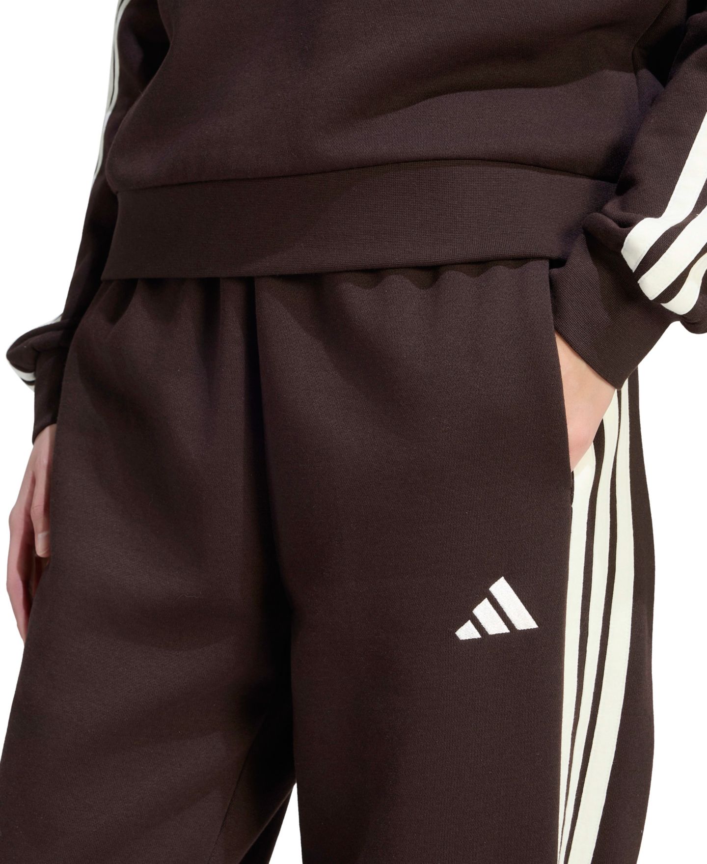 Женские брюки adidas Essentials 3-Stripes Pull-On Fleece Loose, цвет: Кофейный / Слоновая кость — фото 3