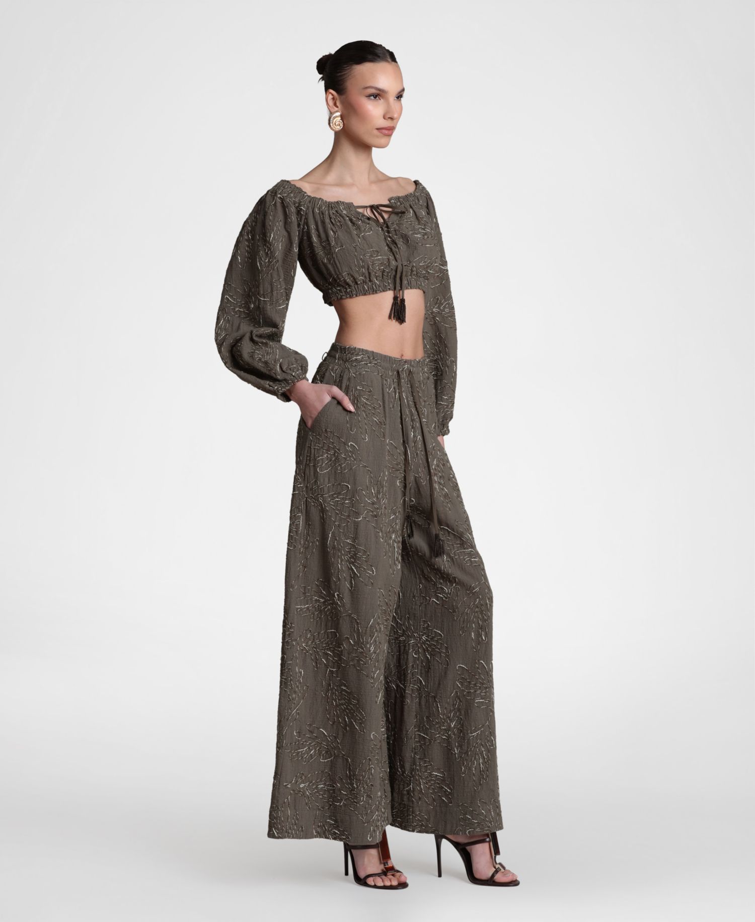 Women's Long-Sleeve Crop Top