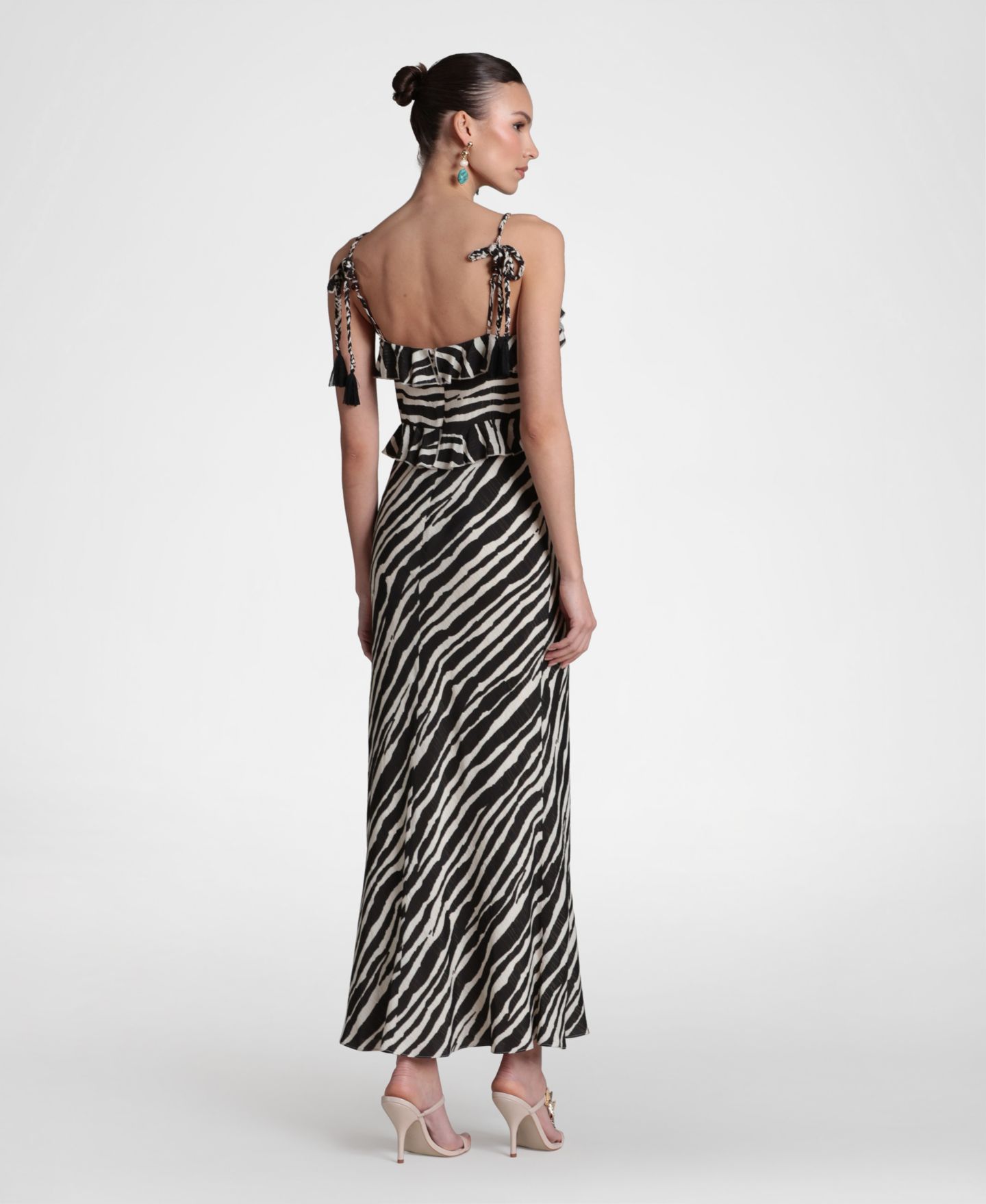 Женское платье Avec Les Filles Braided Tie Ruffle Maxi, цвет: Зебра с принтом — фото 5