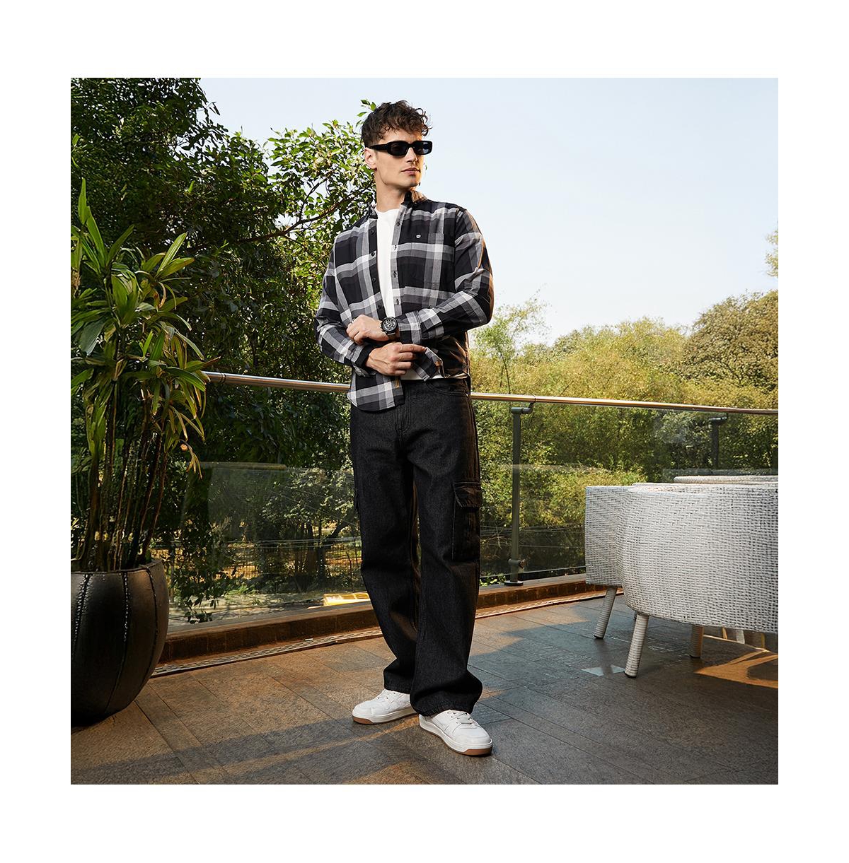 Campus Sutra Men's Onyx Pixelated-Check Relaxed Shirt