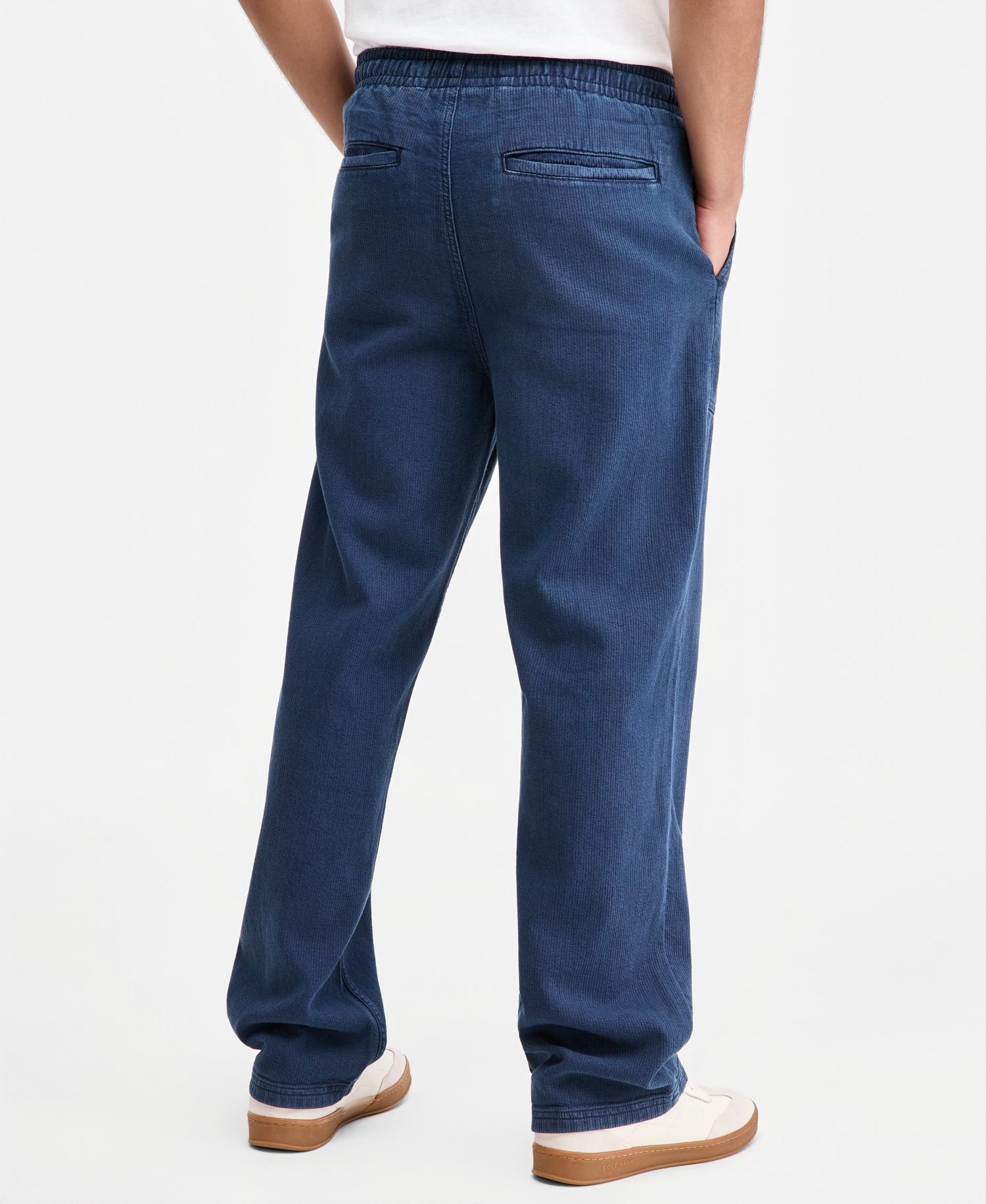 Men's Indigo Loose-Fit Jeans