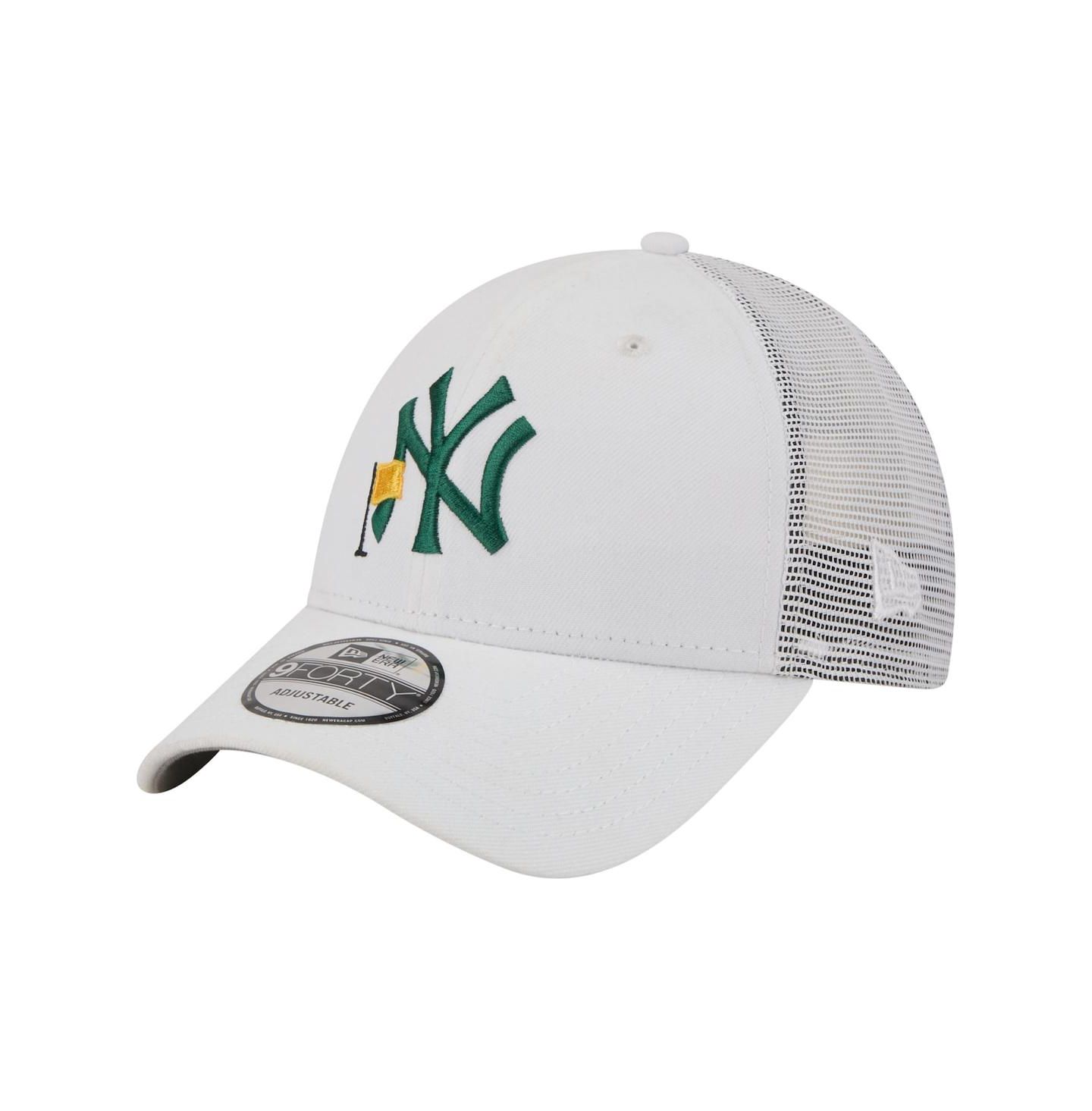 Мужская кепка New Era White New York Yankees Flag 9FORTY Trucker Adjustable Hat — фото 1
