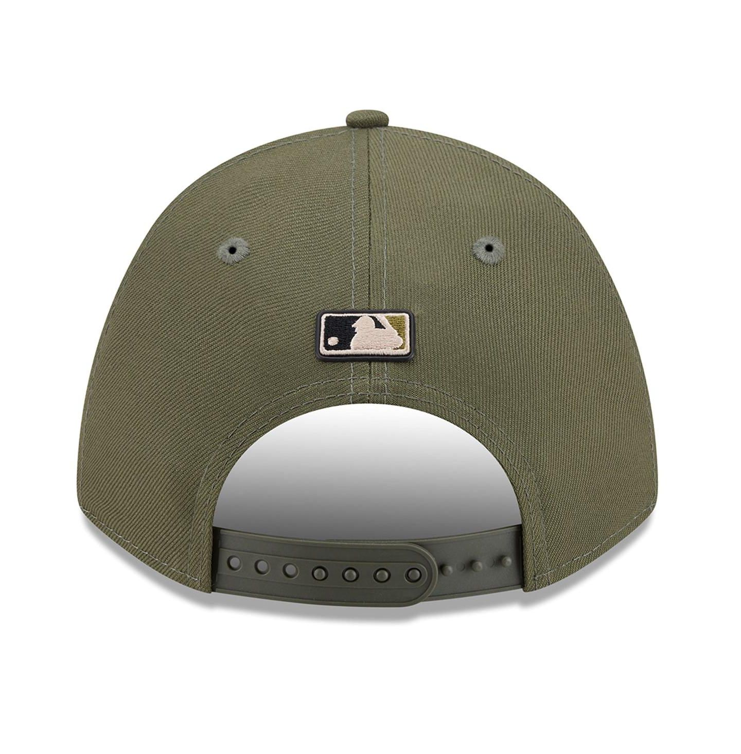 Детская кепка New Era Olive San Francisco Giants 2026 Armed Forces Day 9FORTY M-Crown Adjustable Hat — фото 3