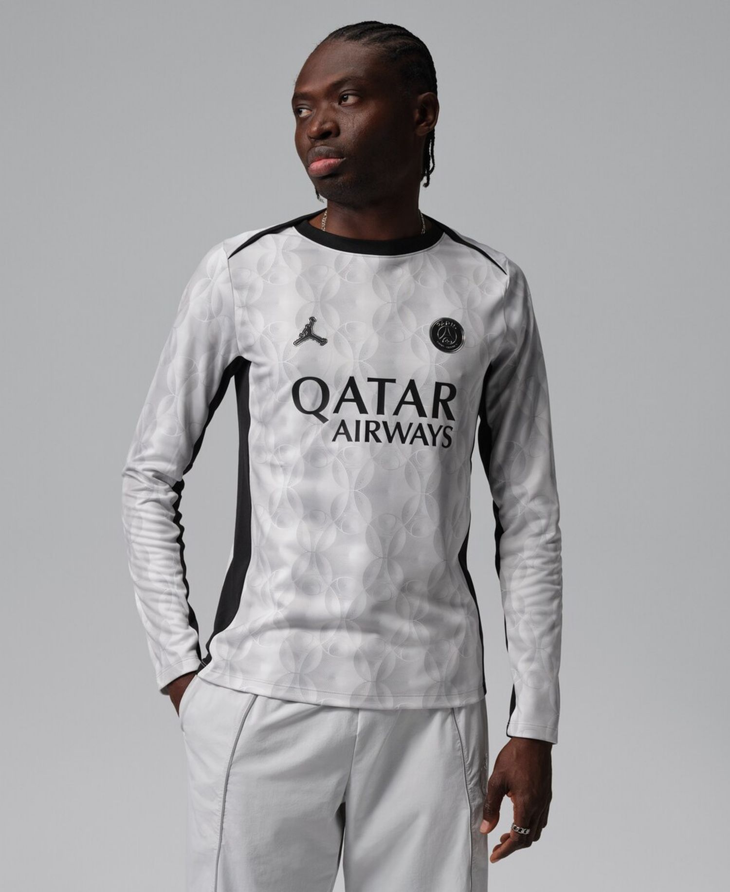 Men's Black Paris Saint-Germain Long Sleeve Pre-Match Dri-FIT Top
