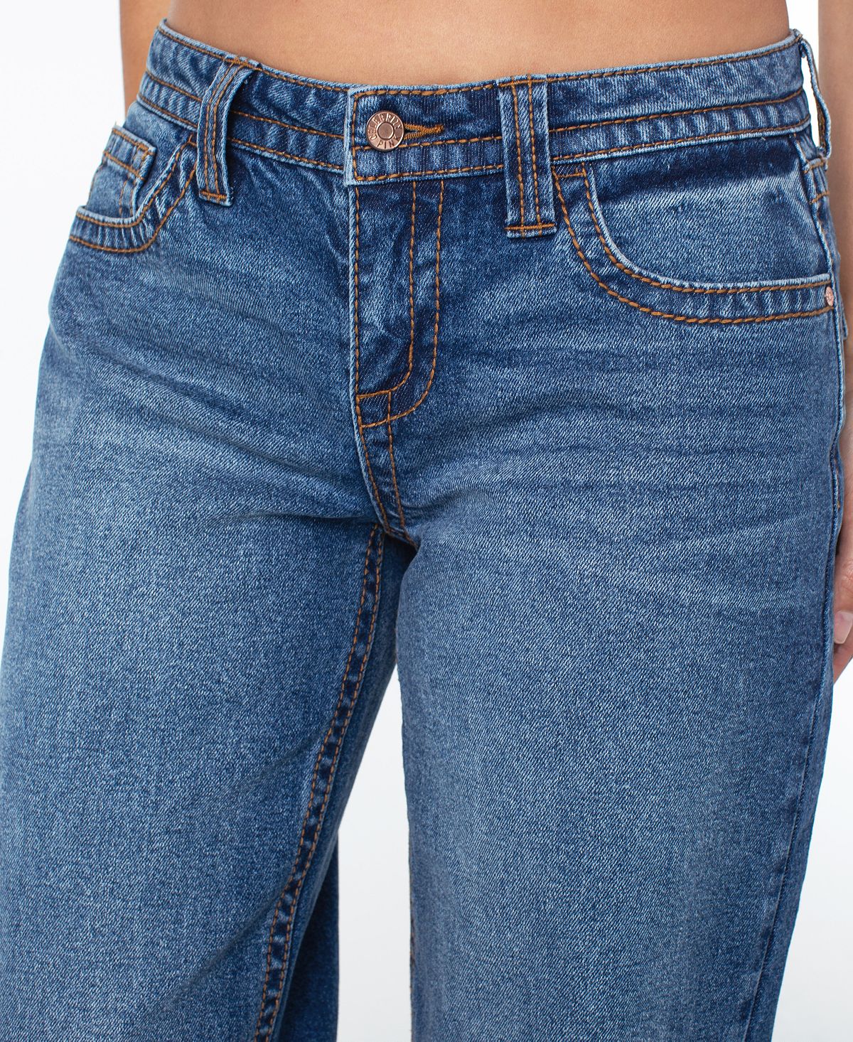 Celebrity Pink Women's Low-Rise Straight-Leg Jeans view 4 — MAYCSS fashion products