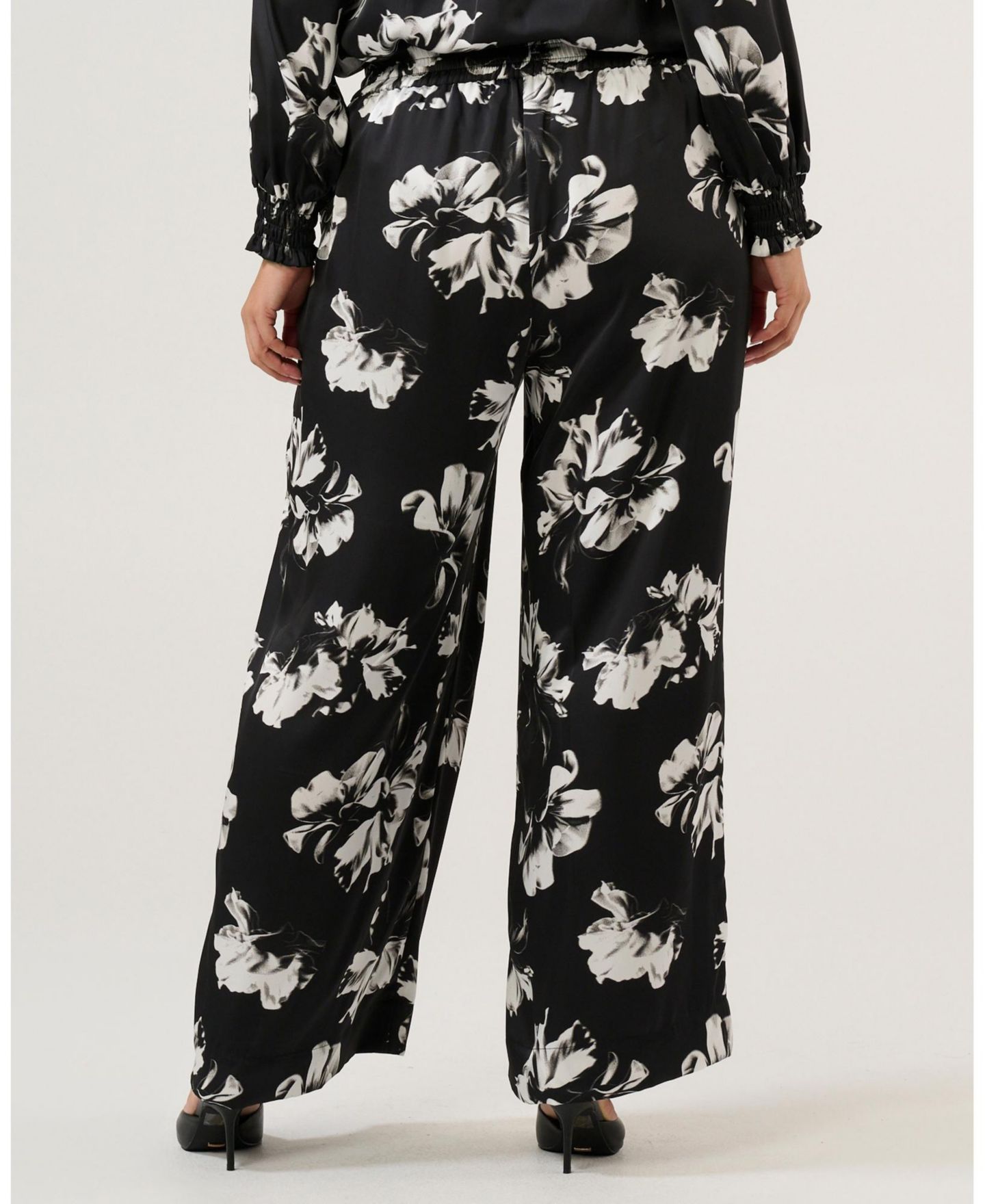 Женские брюки ESTELLE Gilda Floral Wide-Leg Satin Elasticated — фото 3