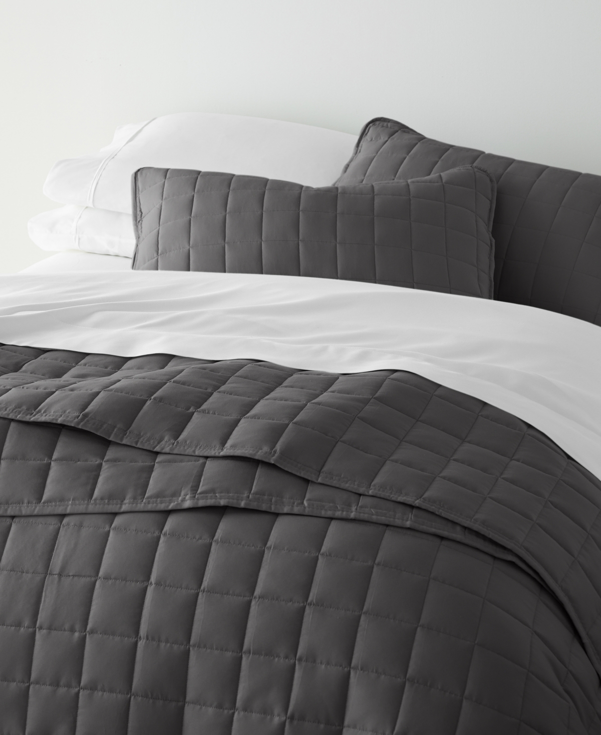 ienjoy Home Ultra Soft Damask Pattern Lightweight Quilted Coverlet Set