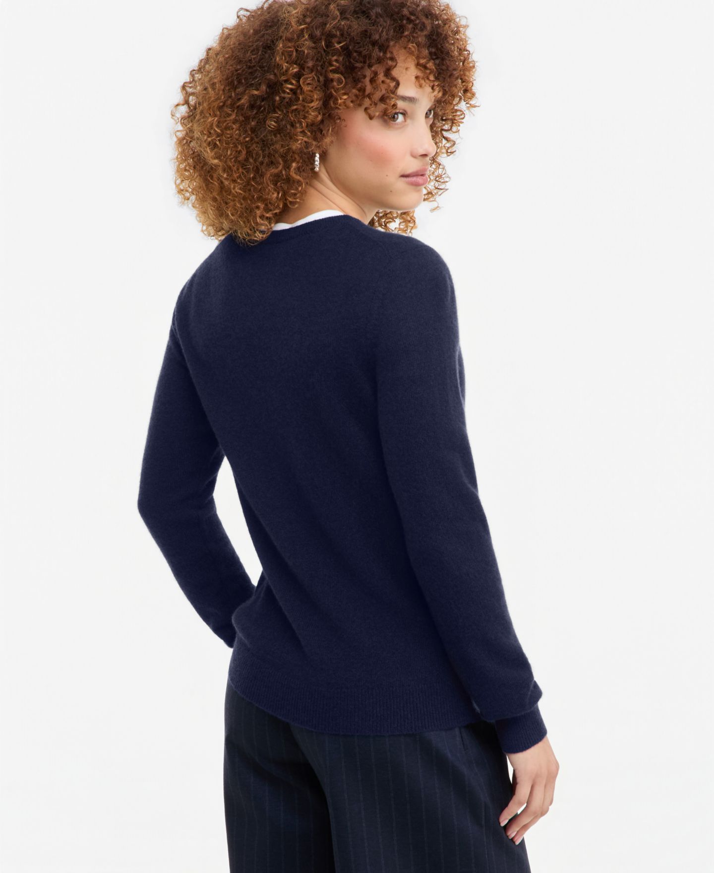 Женский свитер Charter Club 100% Cashmere Petite Long-Sleeve Crewneck, цвет: Тёмно-синий — фото 3