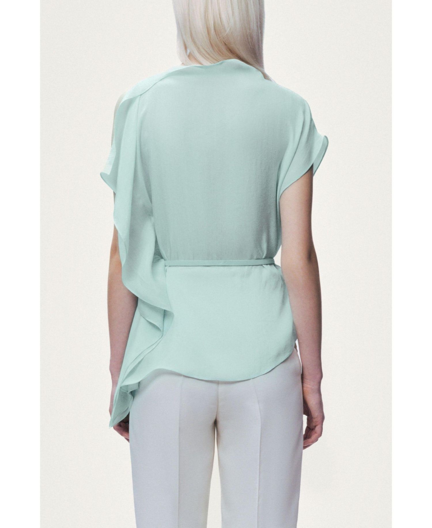 Women's Sleeveless Woven Blouse