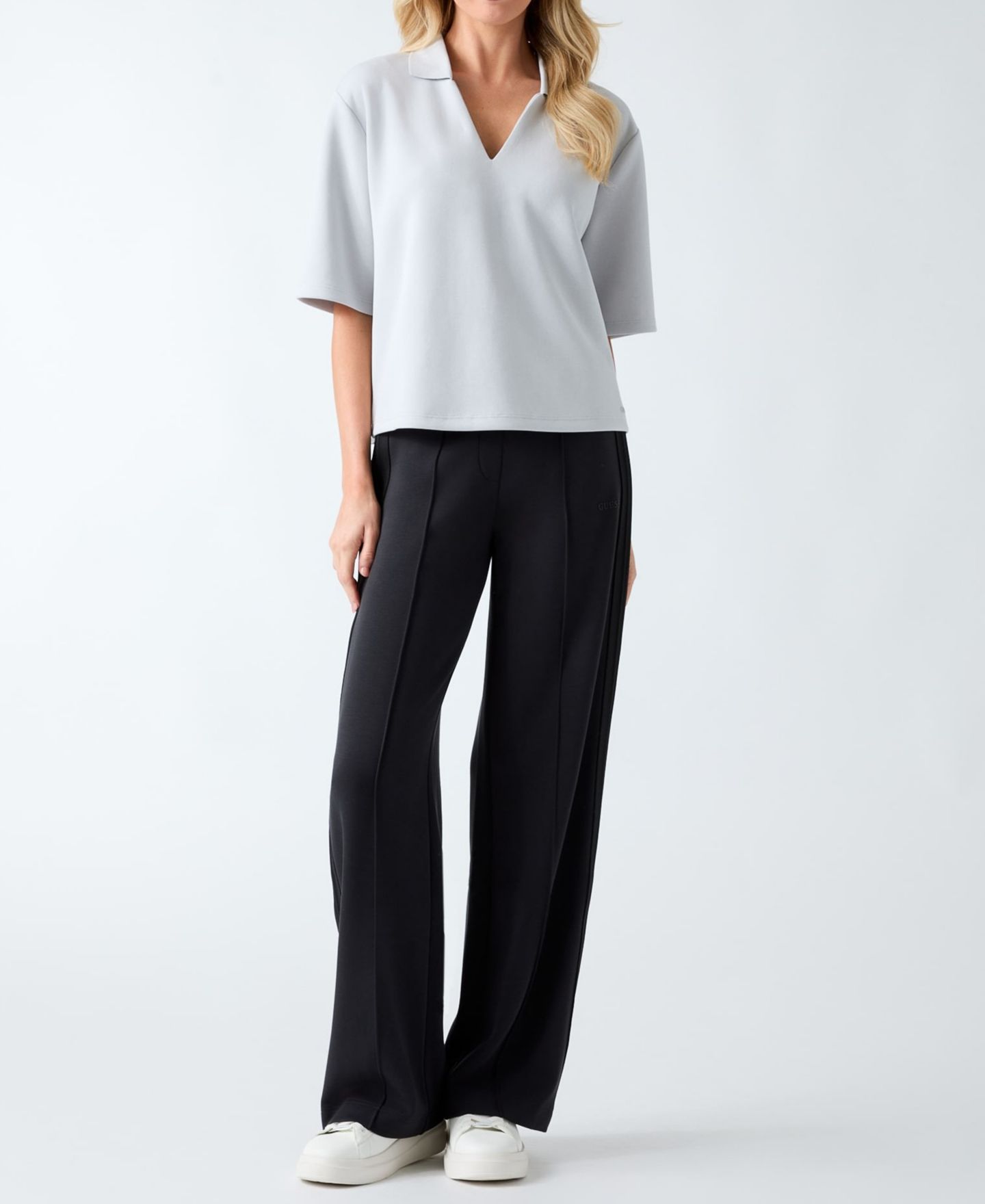 Женский топ GUESS Lyra Short-Sleeve Polo, цвет: Cloudy Storm — фото 2