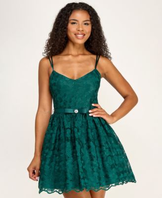 Juniors' V-Neck Sleeveless Dress