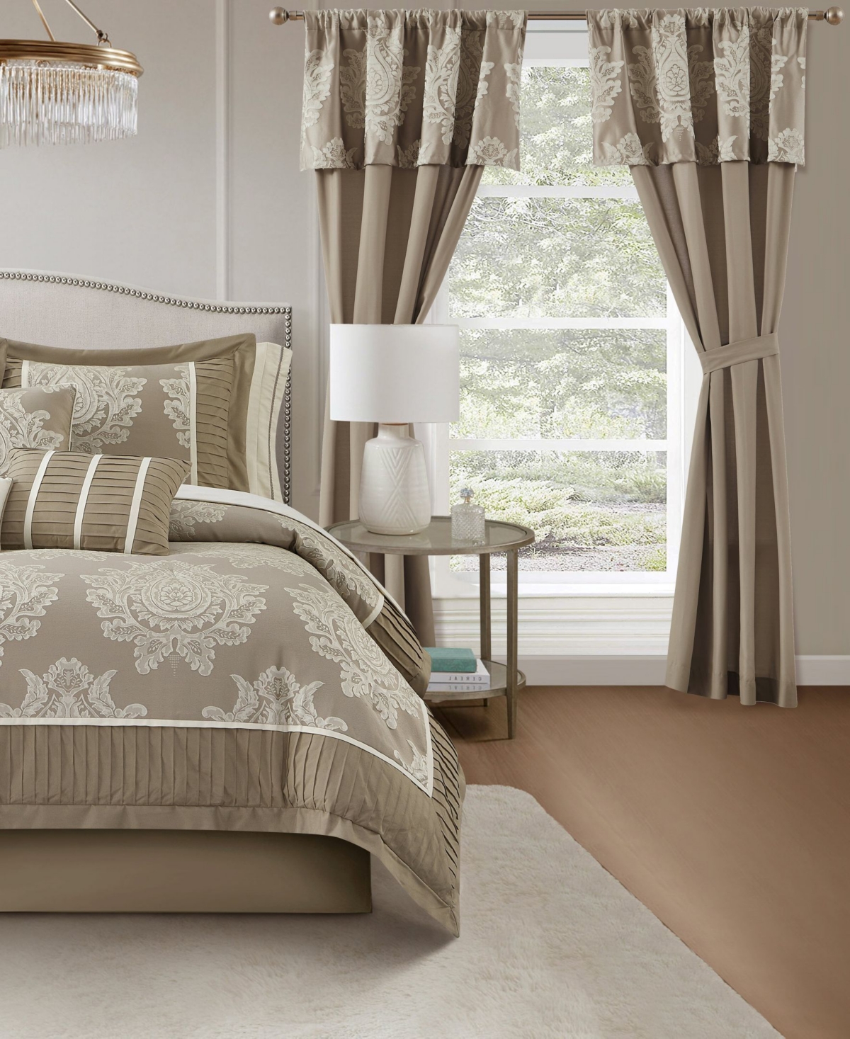 Stratford Park Therese Damask 15-Piece Comforter Set