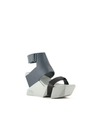 Women's Brutt