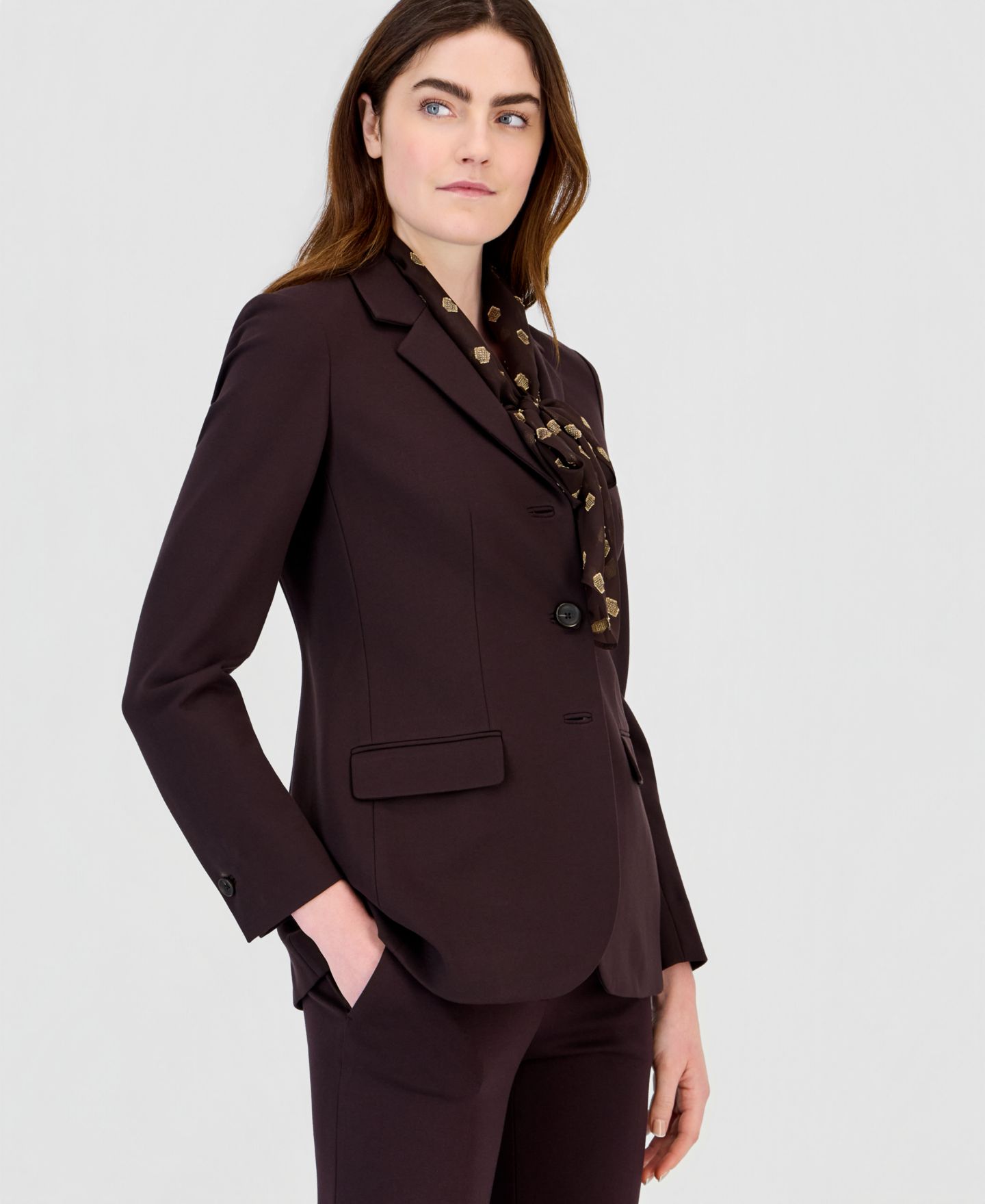 Женский пиджак Anne Klein Three-Button Notched-Collar Blazer, цвет: Глубокий красное дерево — фото 3