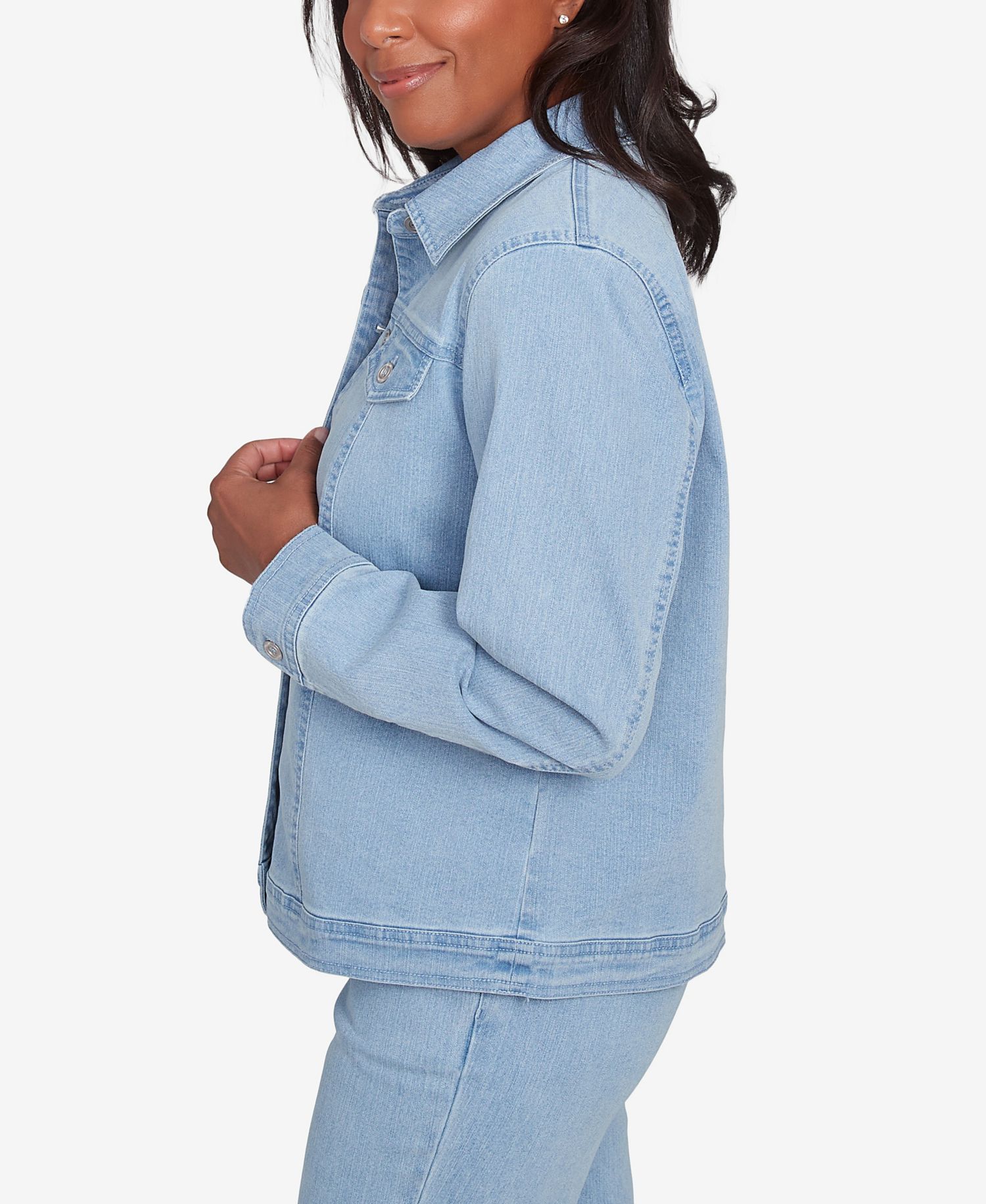 Petite Classic Fit Denim Jacket