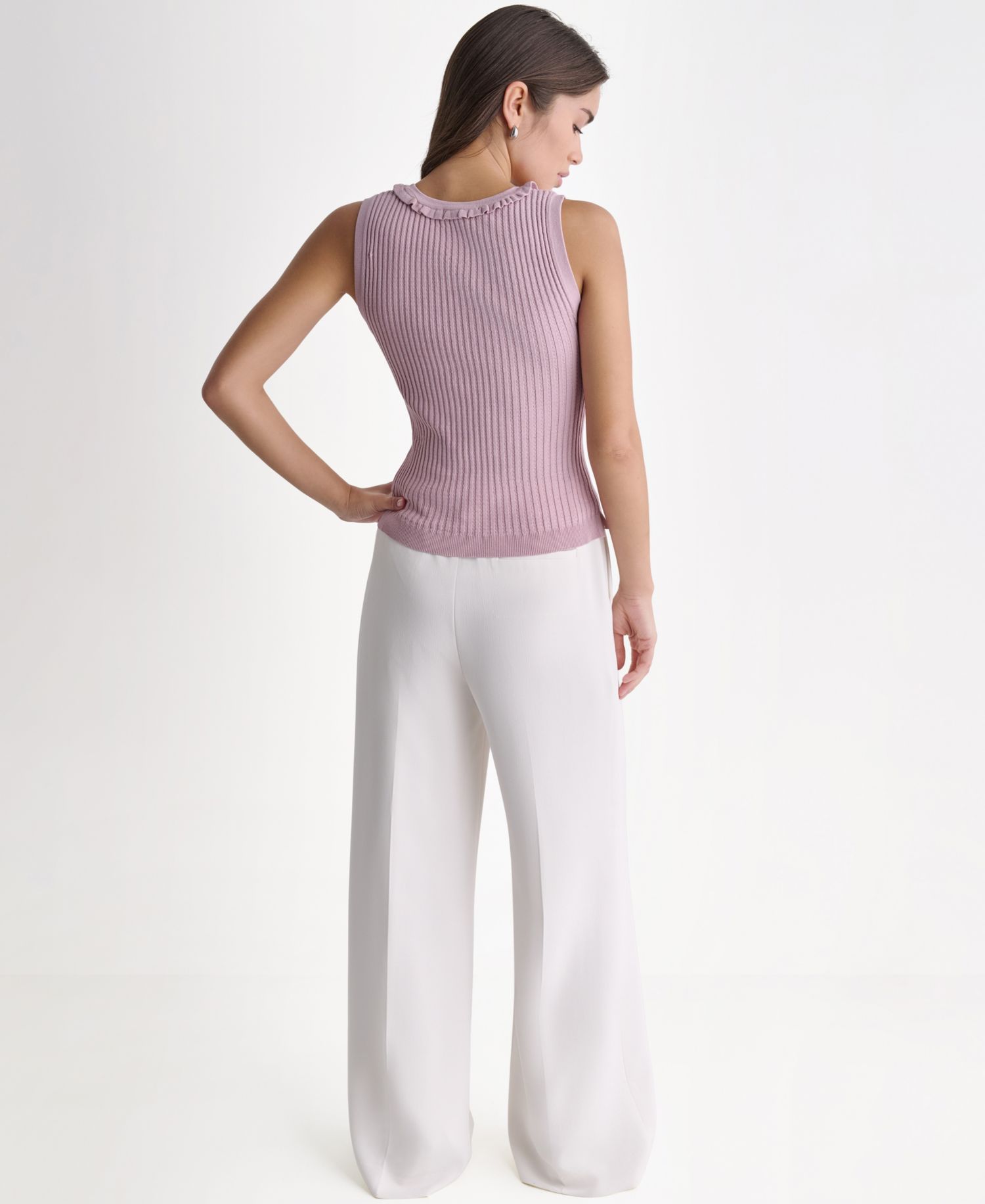 Women's Sleeveless Scoop Neck Knit Top