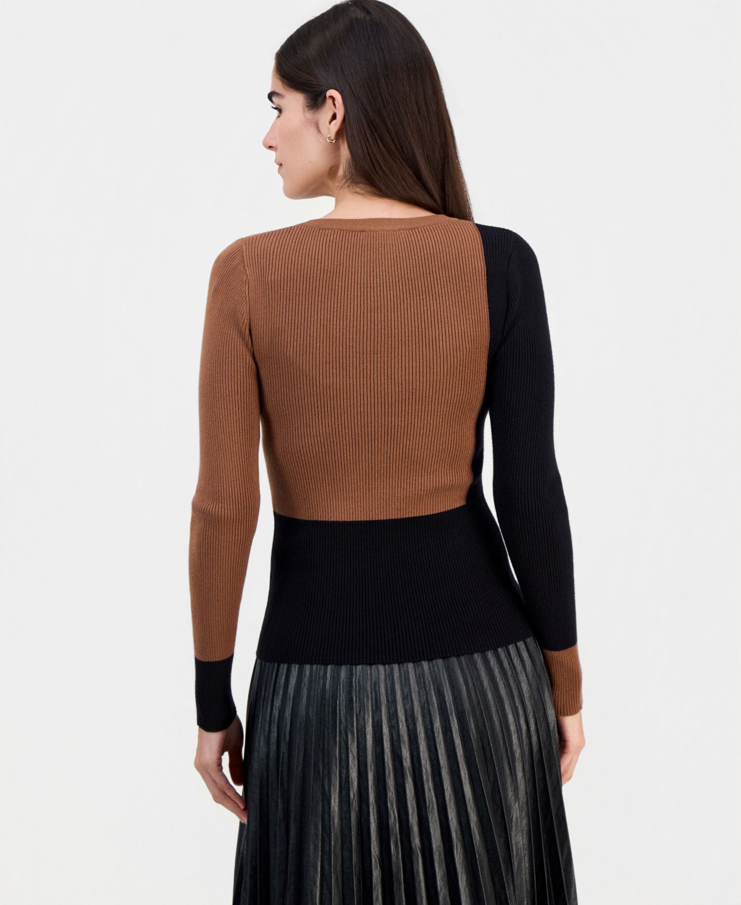 Women's Color-Blocked Ribbed Crewneck Sweater
