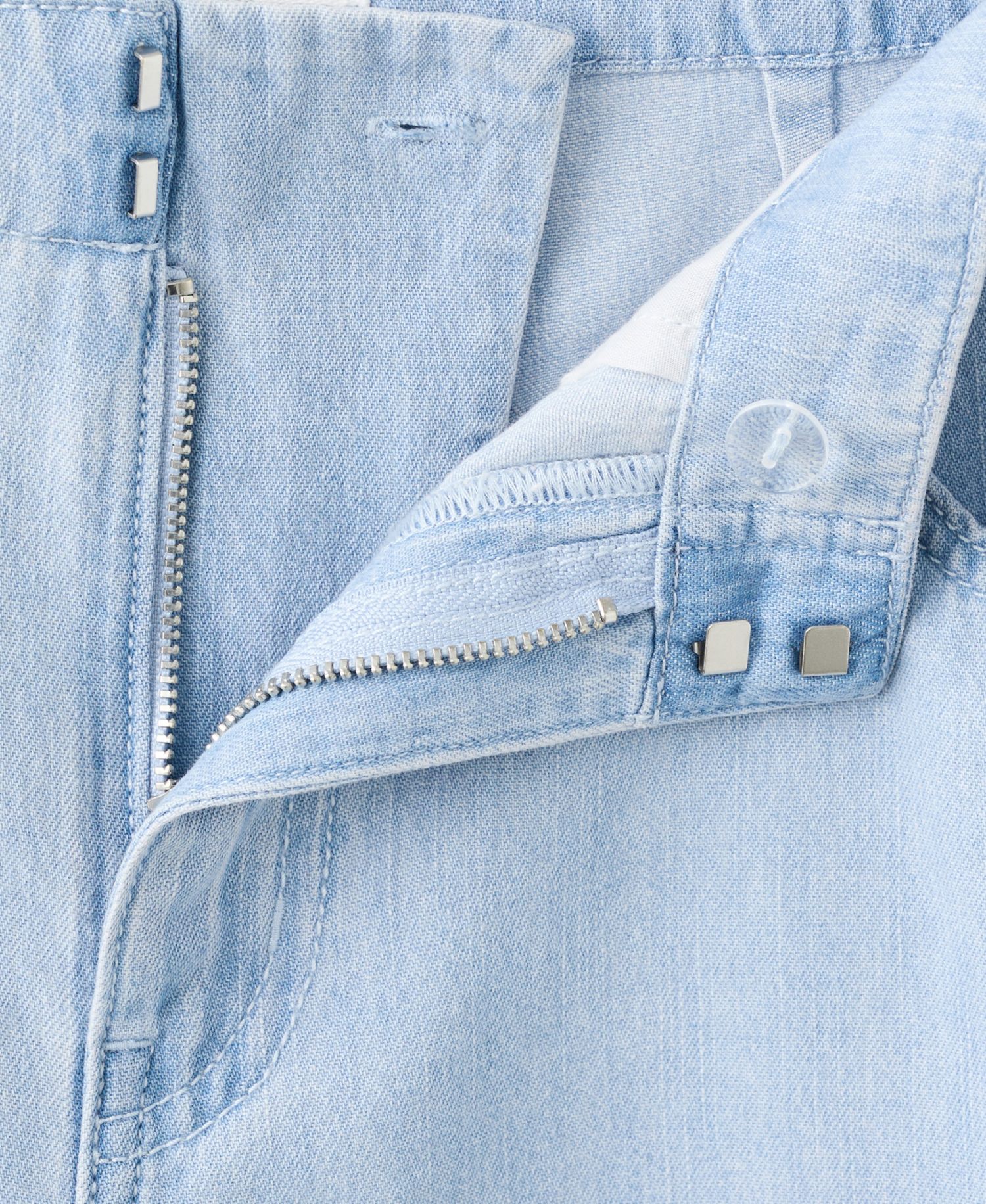 Women's Wide Leg Mid-Rise Jeans