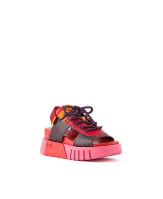 Women's Delta Sporty