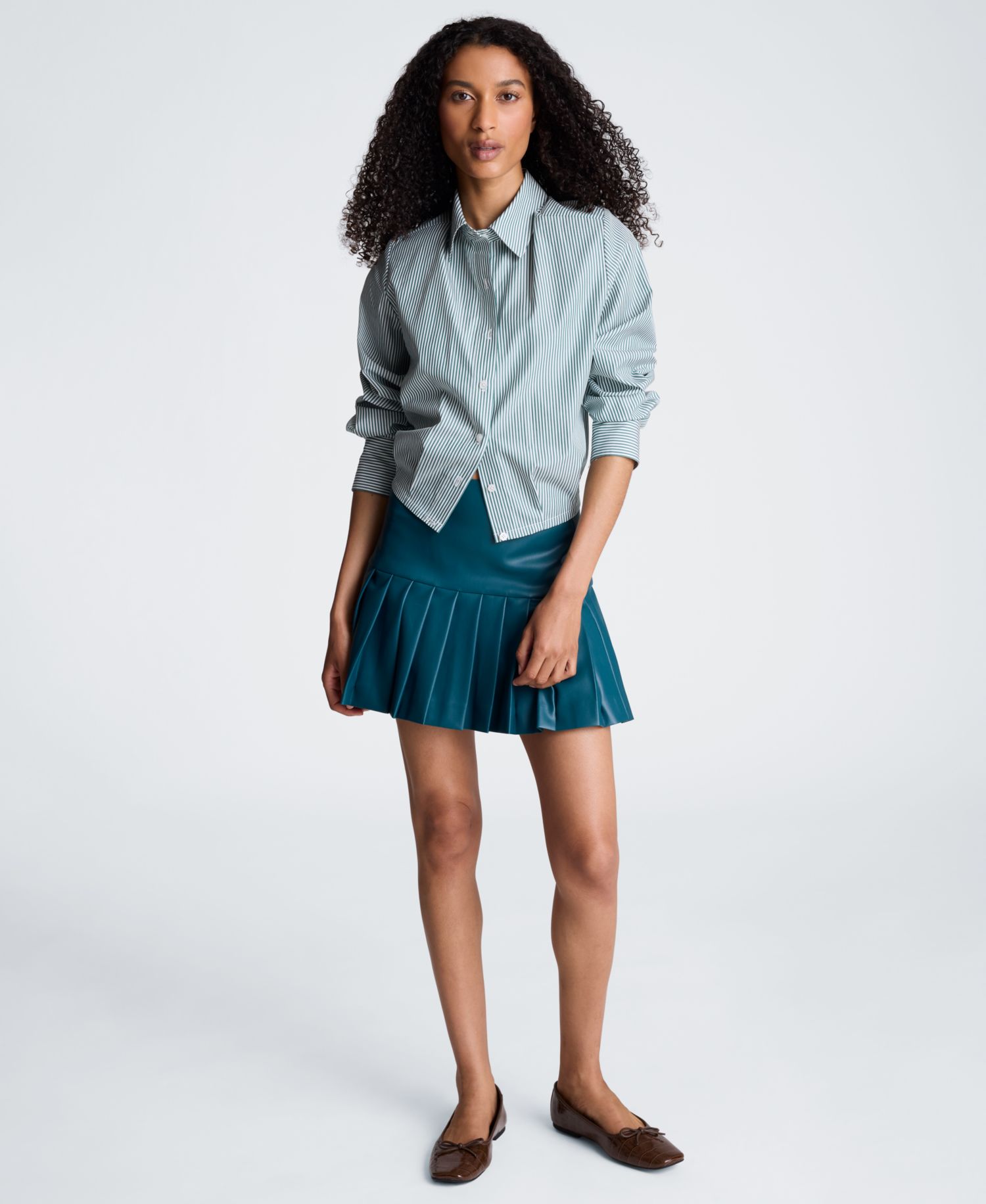 Women's Faux Leather Side Zip Pleated Mini Skirt