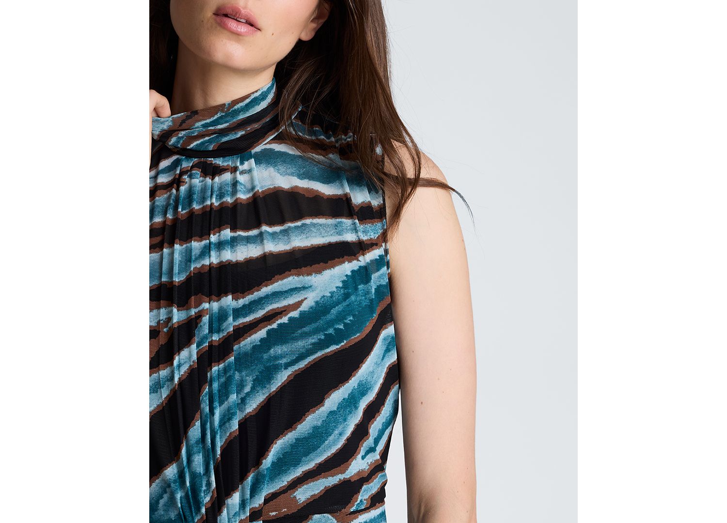 Women's Front-Pleated Mock Neck Mesh Sleeveless Top