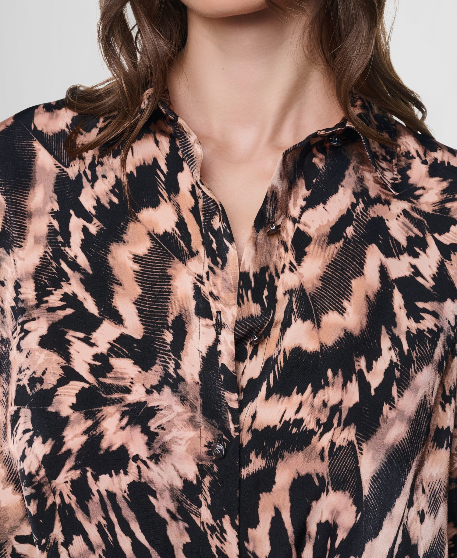 Women's Printed Twist-Front Long-Sleeve Shirt