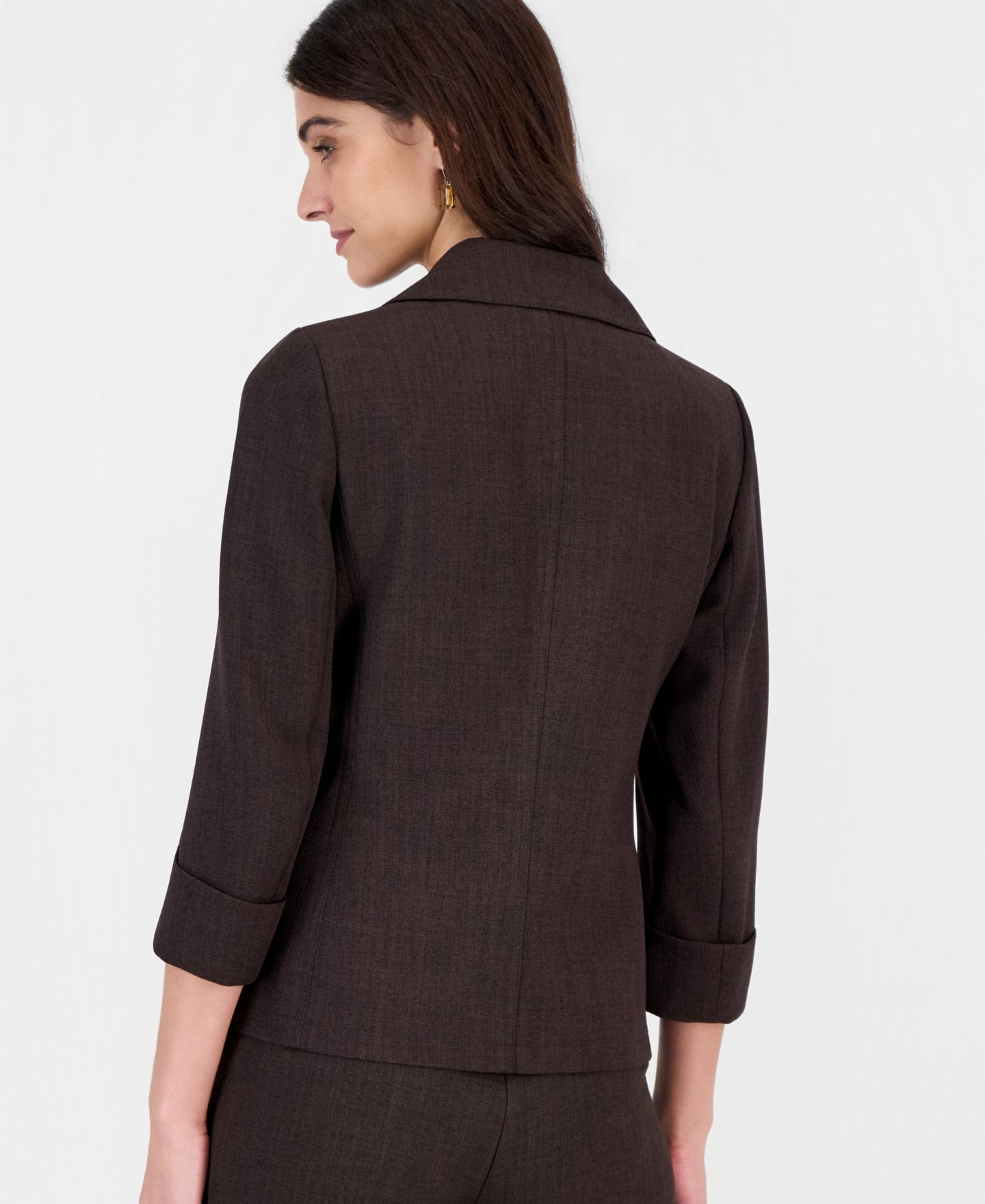 Женская куртка Kasper 3/4 Sleeve Pebble Crepe Open Front Jacket with Zipper Pockets, цвет: Насыщенный шоколадный — фото 4