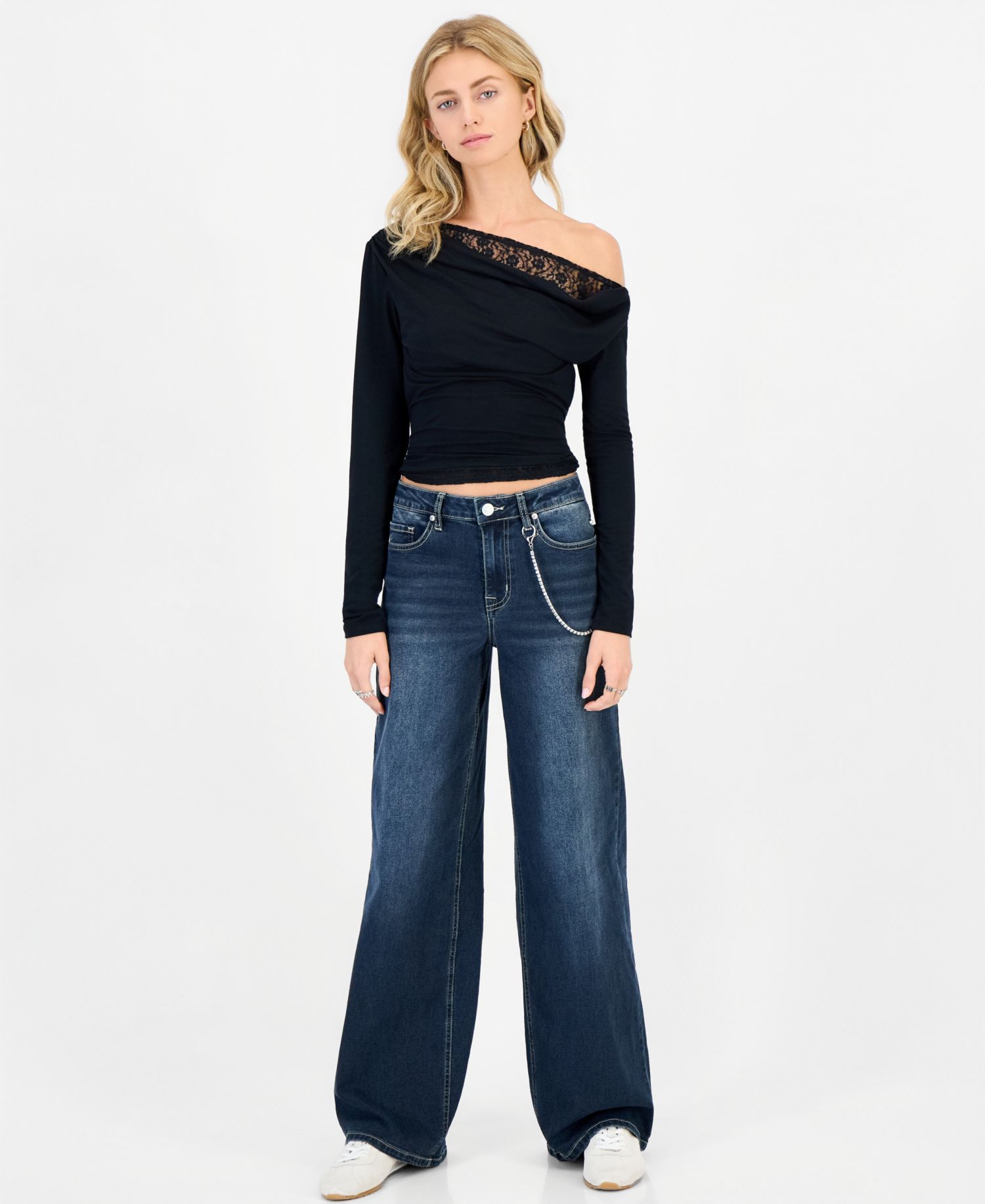 Juniors' 90s Wide Leg Rhinestone-Chain High-Waisted Cotton-Blend Jeans