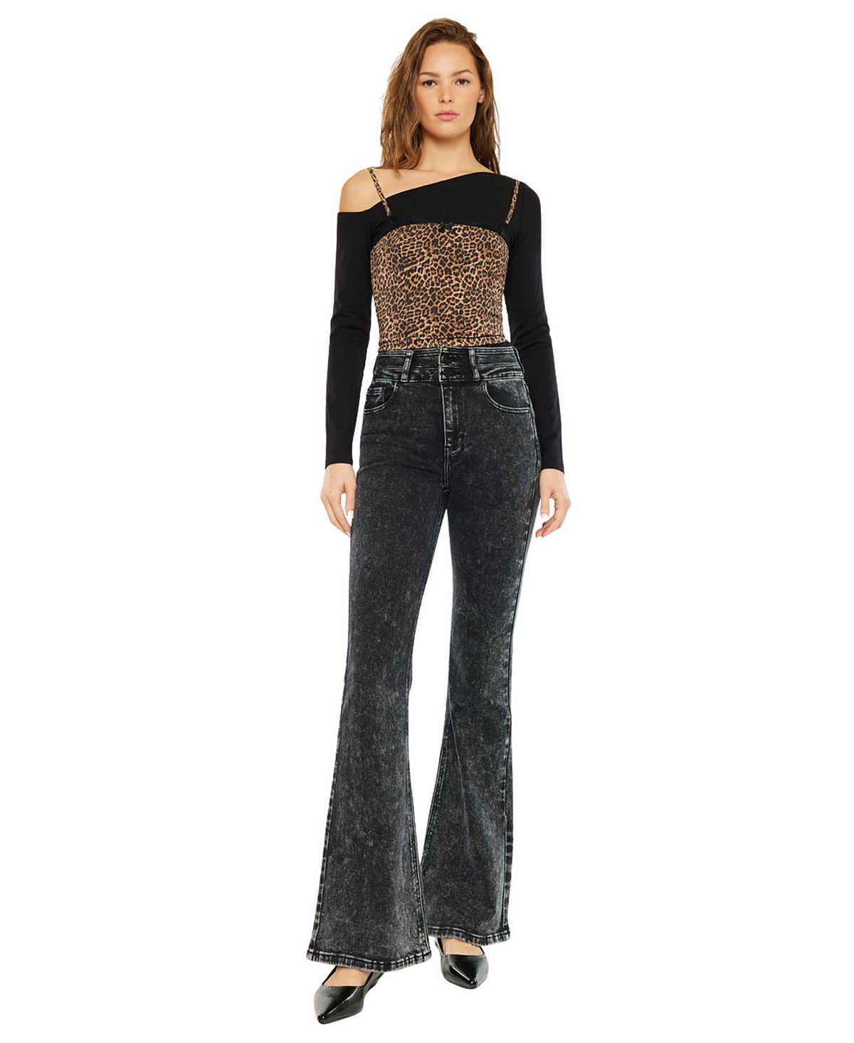 KanCan Women's Amirah Ultra High Rise Flare Jeans view 5 — MAYCSS fashion products