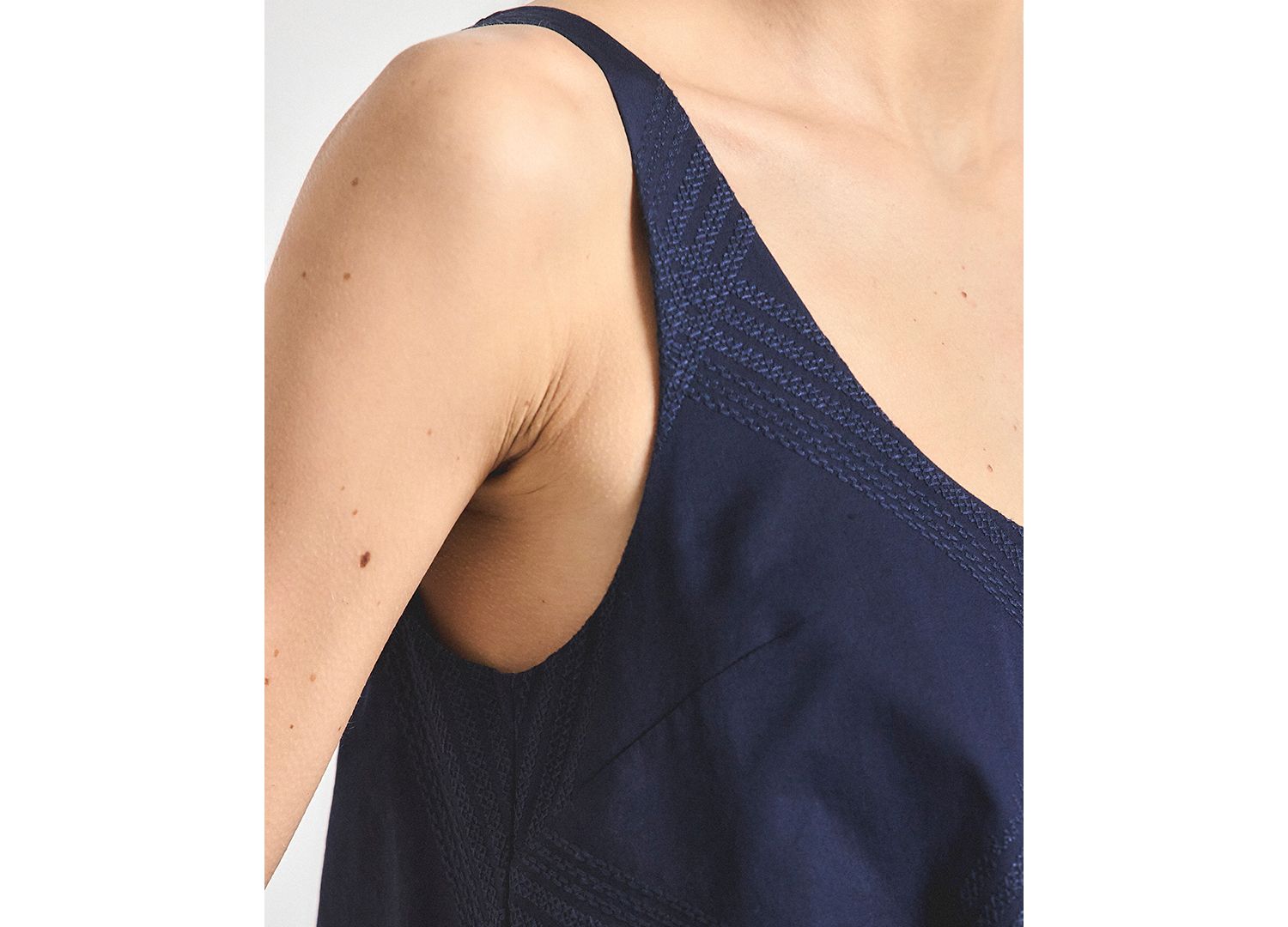 Women's Emery Embroidered Twill Trapeze Dress