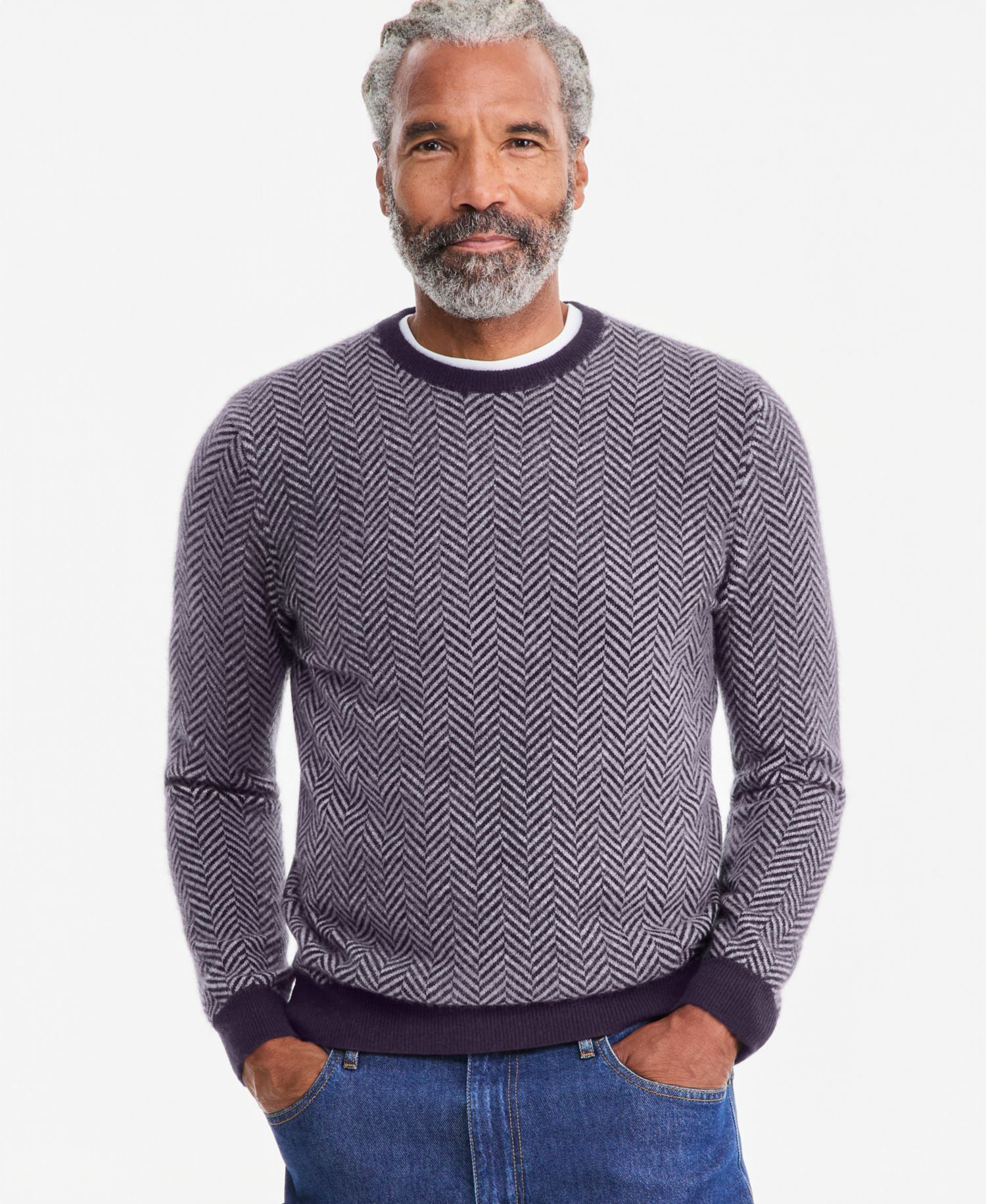 Тёмно-синий