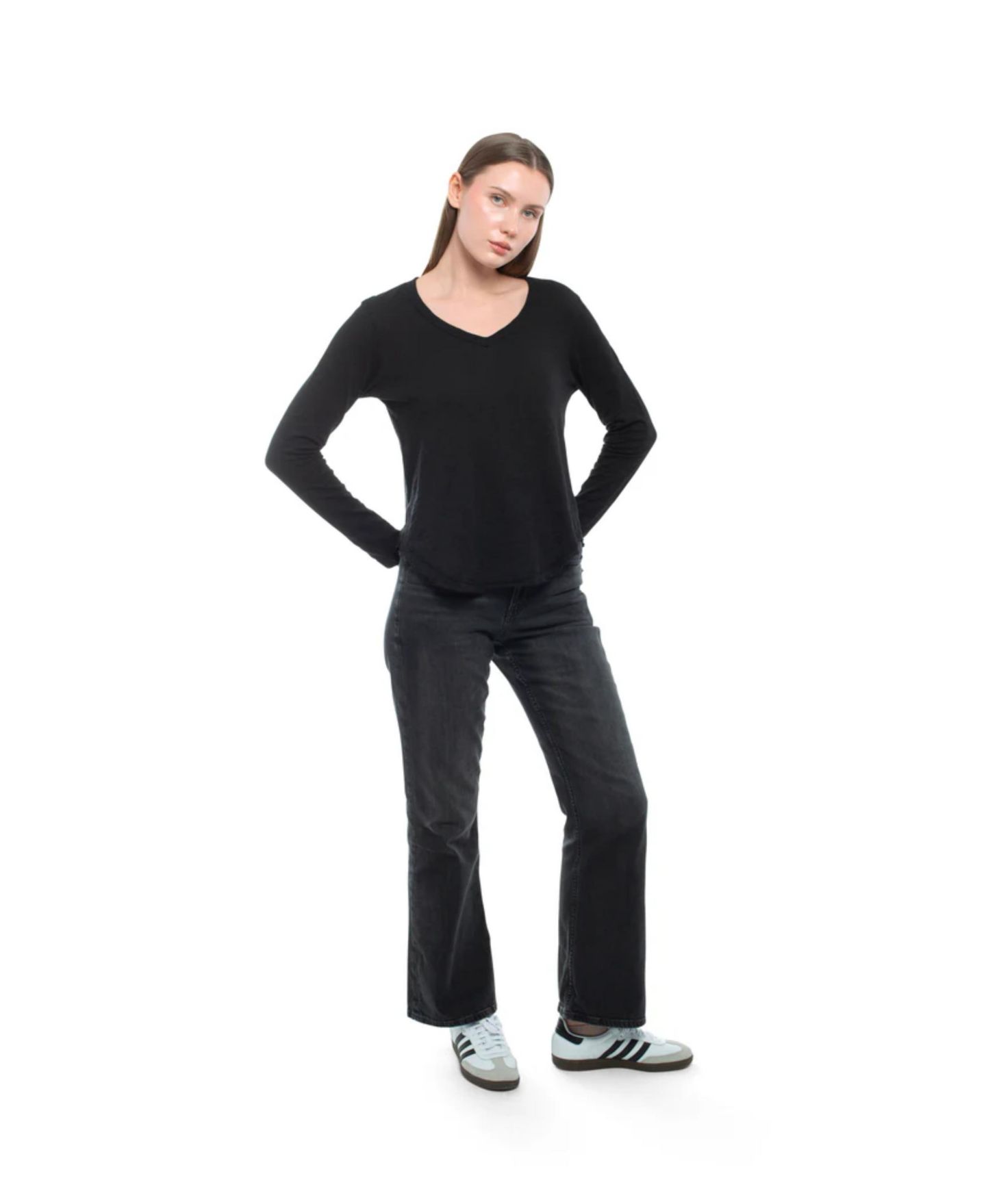 Женская футболка WILT Long Sleeve V-Neck Raw Hem Shirttail, цвет: Чёрный — фото 5