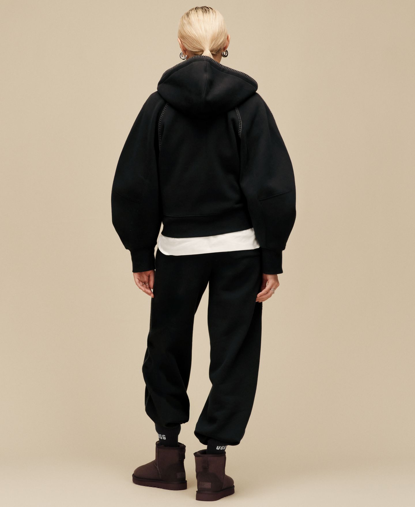 Женское худи UGG® Classic Long-Sleeve Full-Zip, цвет: Чёрный — фото 4