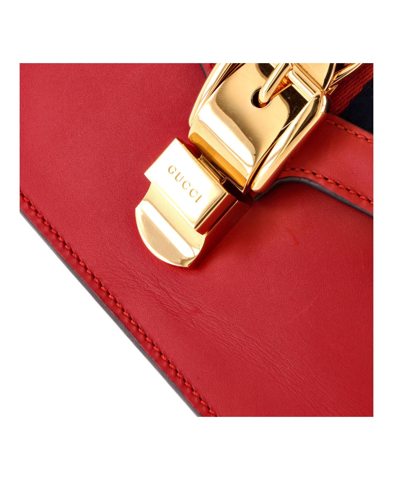 Small Sylvie Shoulder Bag Leather