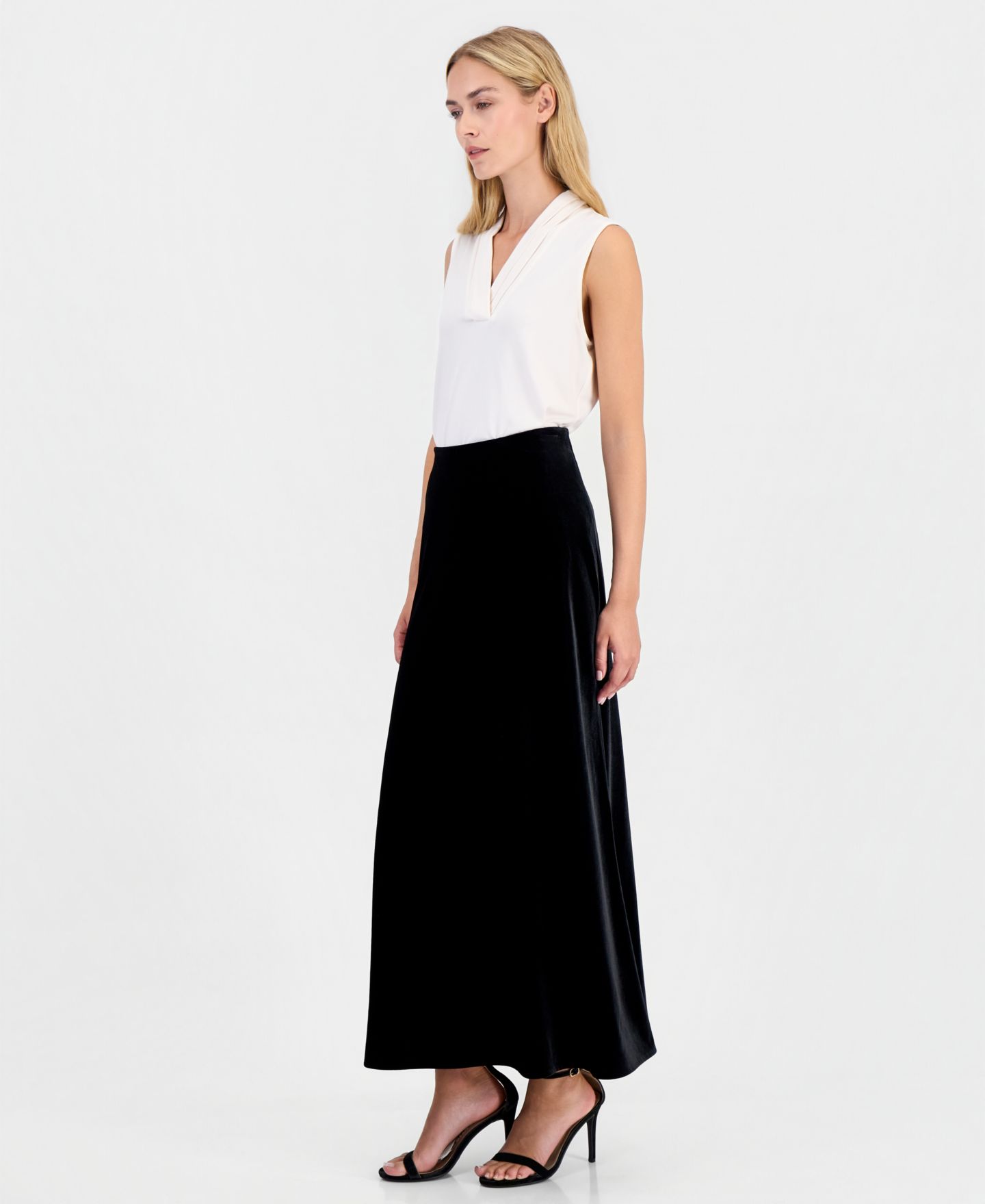 Женская юбка Anne Klein Velvet Flared High-Waisted Maxi, цвет: Чёрный — фото 2
