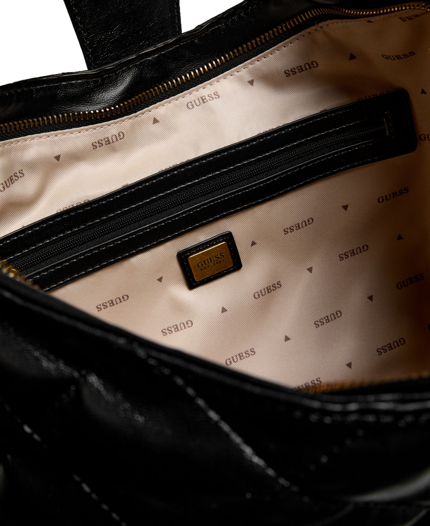 Camden Large Shoulder Handbag