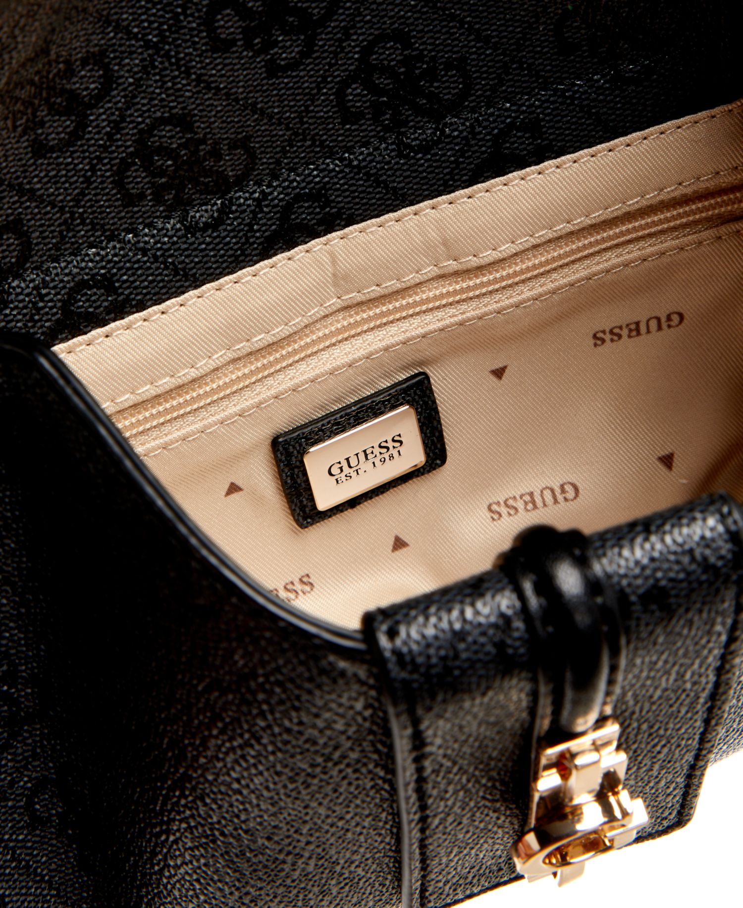 Yvonne Logo Small Shoulder Handbag