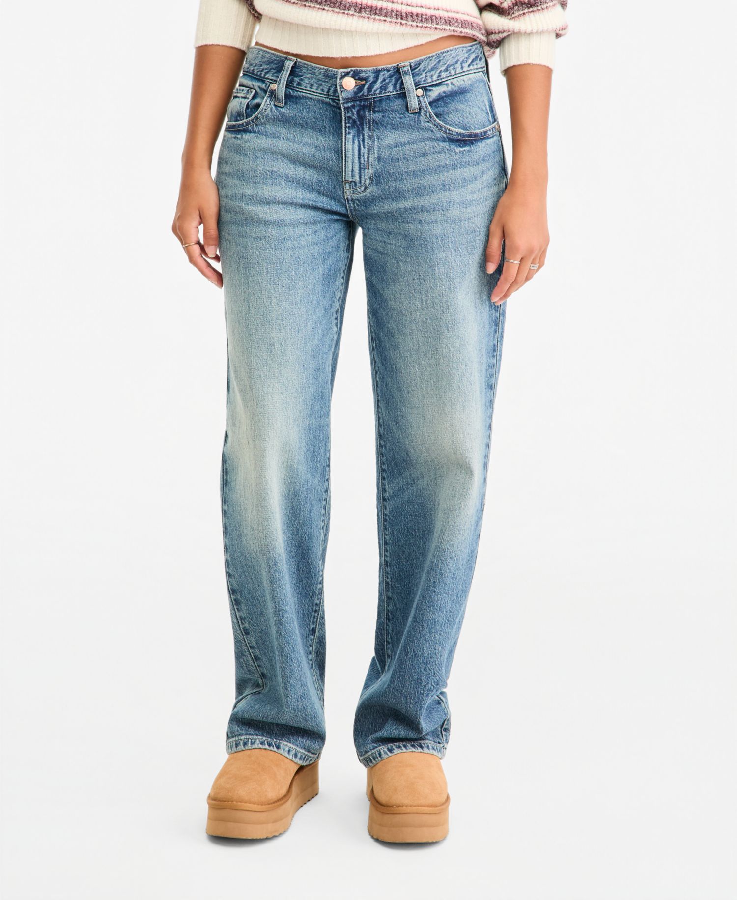Juniors' V-Pitch Straight-Leg Jeans