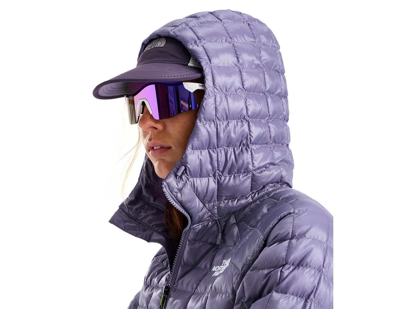 Женская куртка The North Face Thermo-Ball™ Hooded, цвет: Сливовый — фото 4