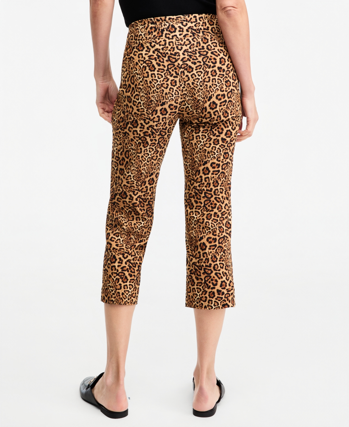 Jm Collection Women's Leopard Rivet High-Waisted Pull-On Capris, Macy's Exclusive