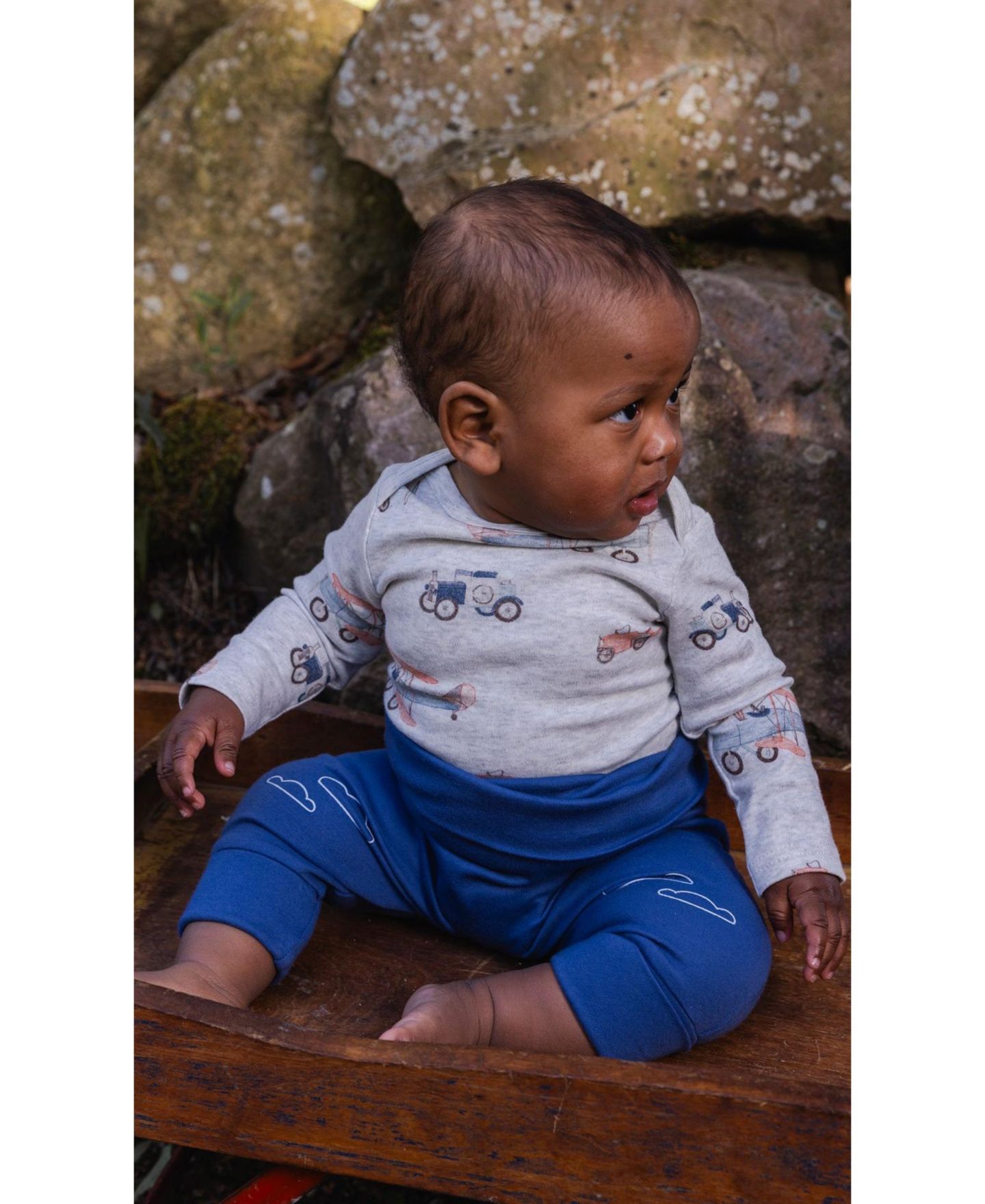 Deux par Deux Baby Boys Cotton Onesie Printed Airplanes One Pieces, цвет: Бежевый с принтом — фото 2