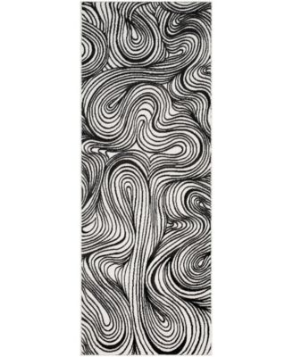x Livabliss Grenelle 918986 2'7"x7'3" Runner Area Rug