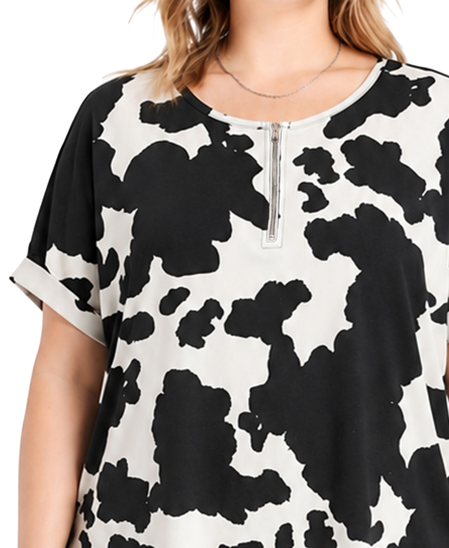 Женский топ COIN 1804 Plus Size Cow Print Dolman Rolled Short-Sleeve 1/2 Zip, цвет: Слоновая кость чёрный — фото 4